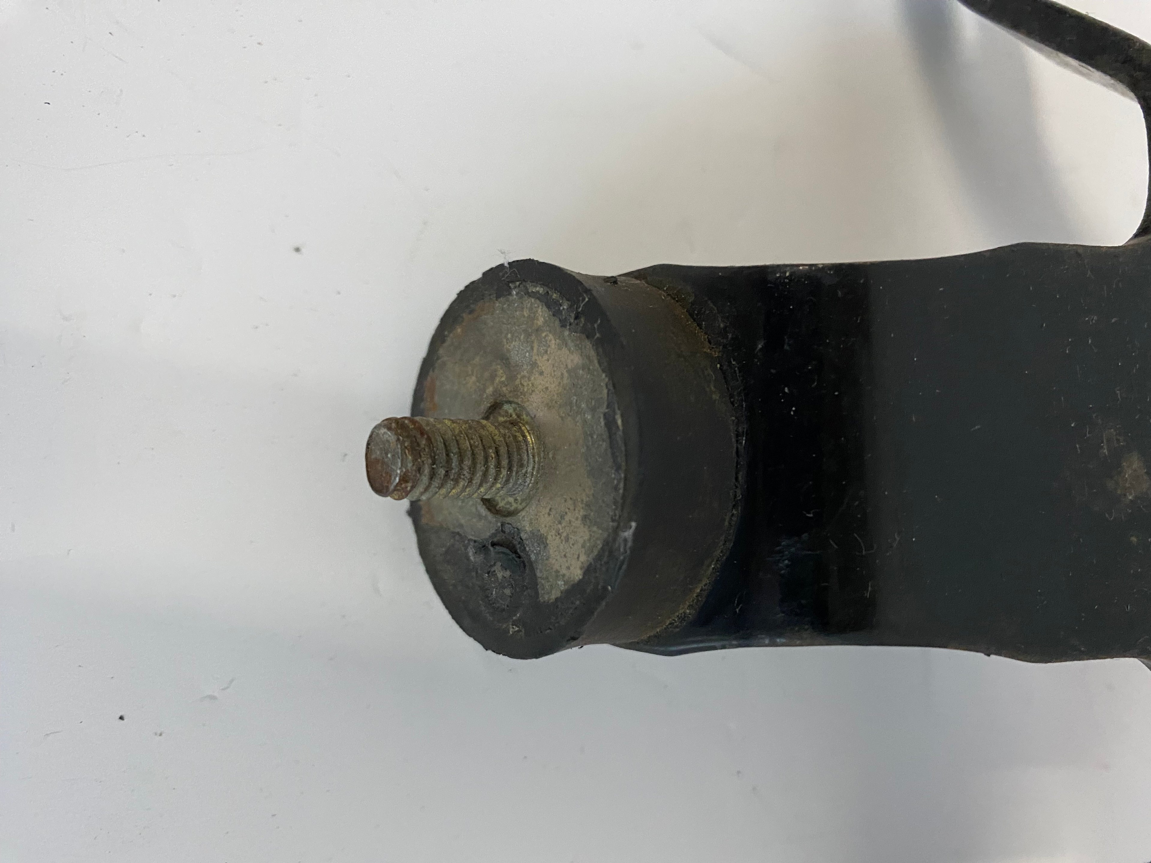 Support moteur supérieur Harley Davidson REF OEM 16316-99