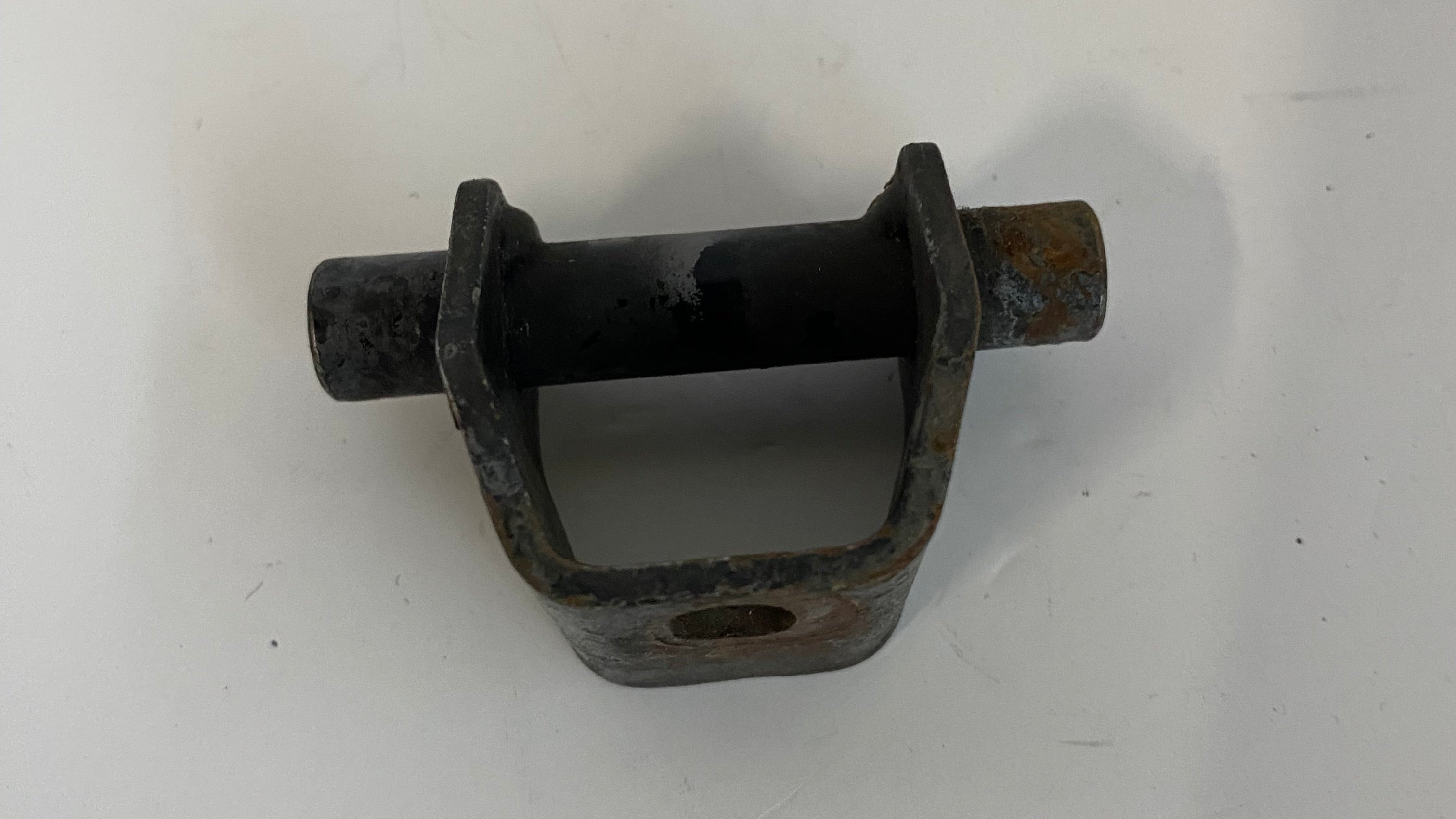 Support de réservoir supérieur Softail Harley Davidson REF OEM 61660-85