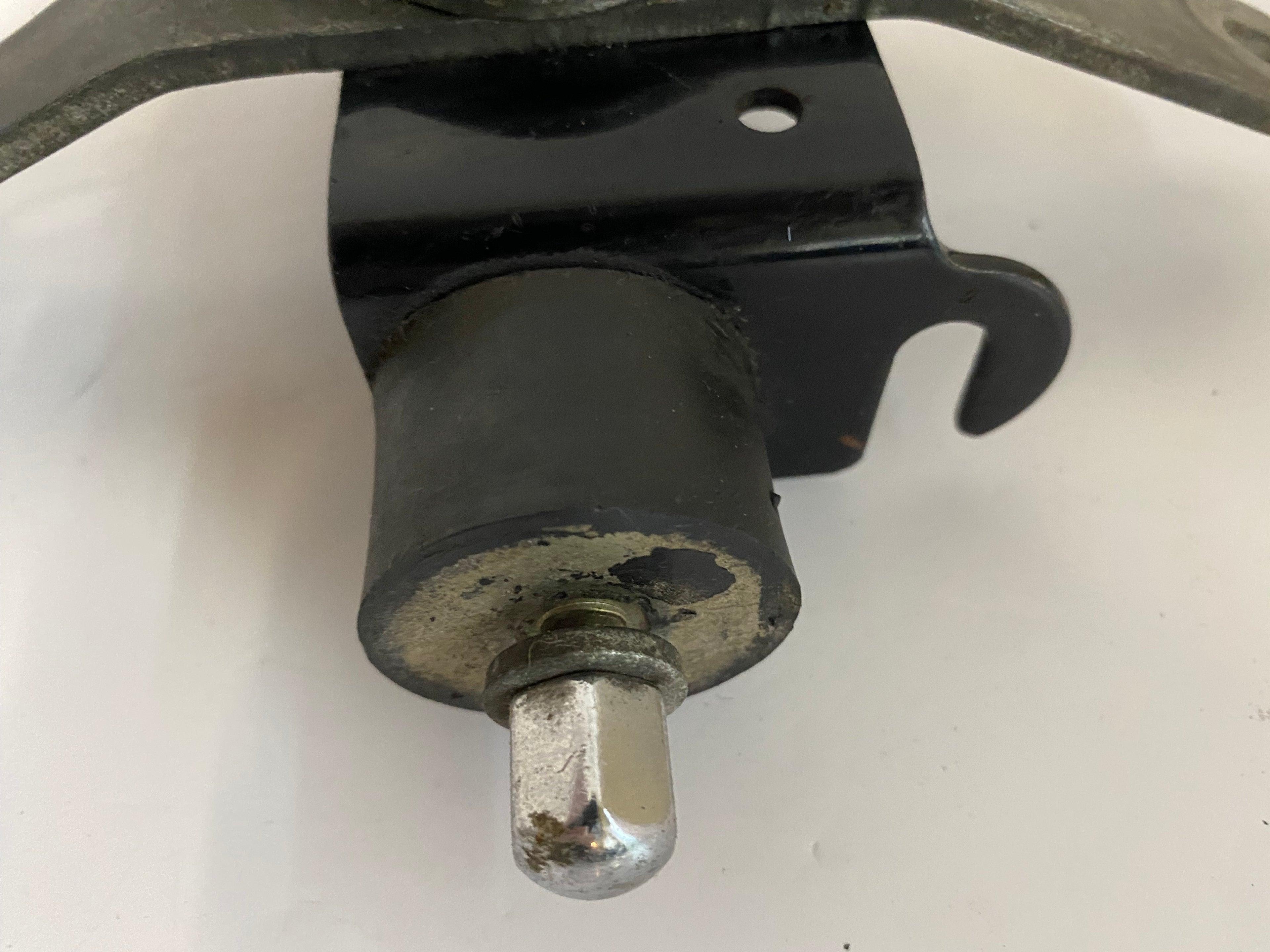 Support moteur supérieur Softail Harley Davidson REF OEM 16242-90 & 16247-91