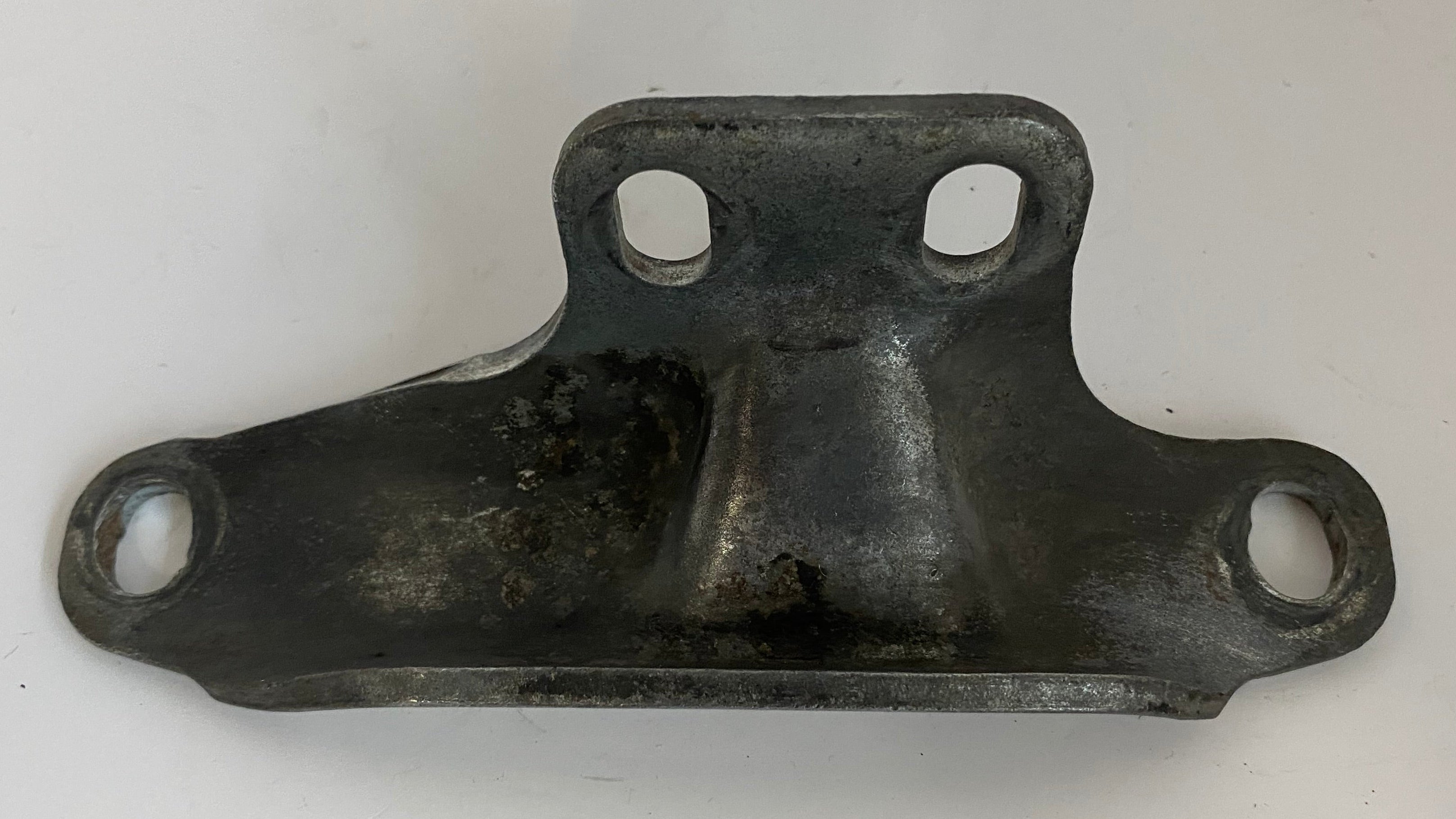 Support moteur supérieur avant Sportster Harley Davidson REF OEM 16222-86