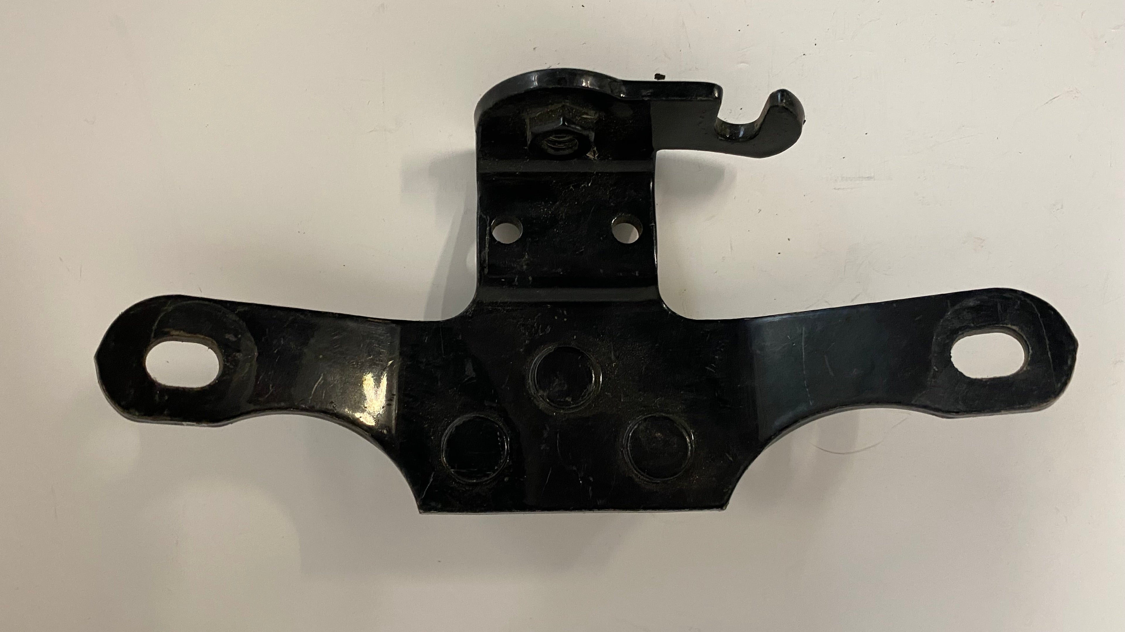 Support moteur supérieur Softail Harley Davidson REF OEM 69136-00