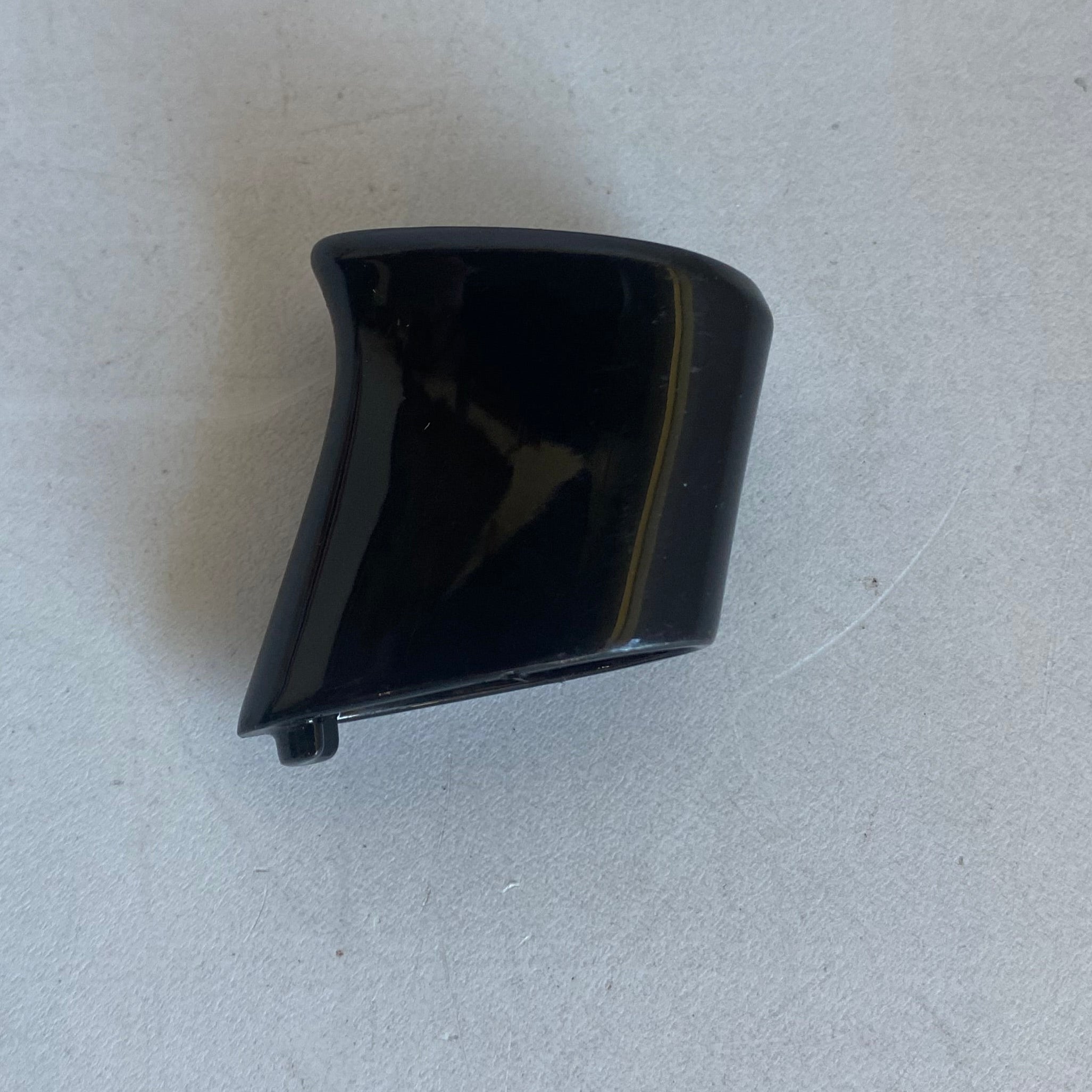Support de clignotant arrière noir Softail Harley Davidson REF OEM 69933-08