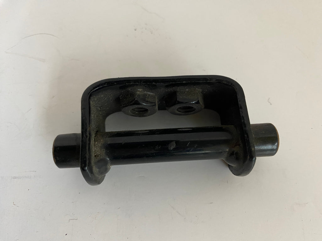 Support de réservoir avant inférieur Softail Harley Davidson REF OEM 61667-90A