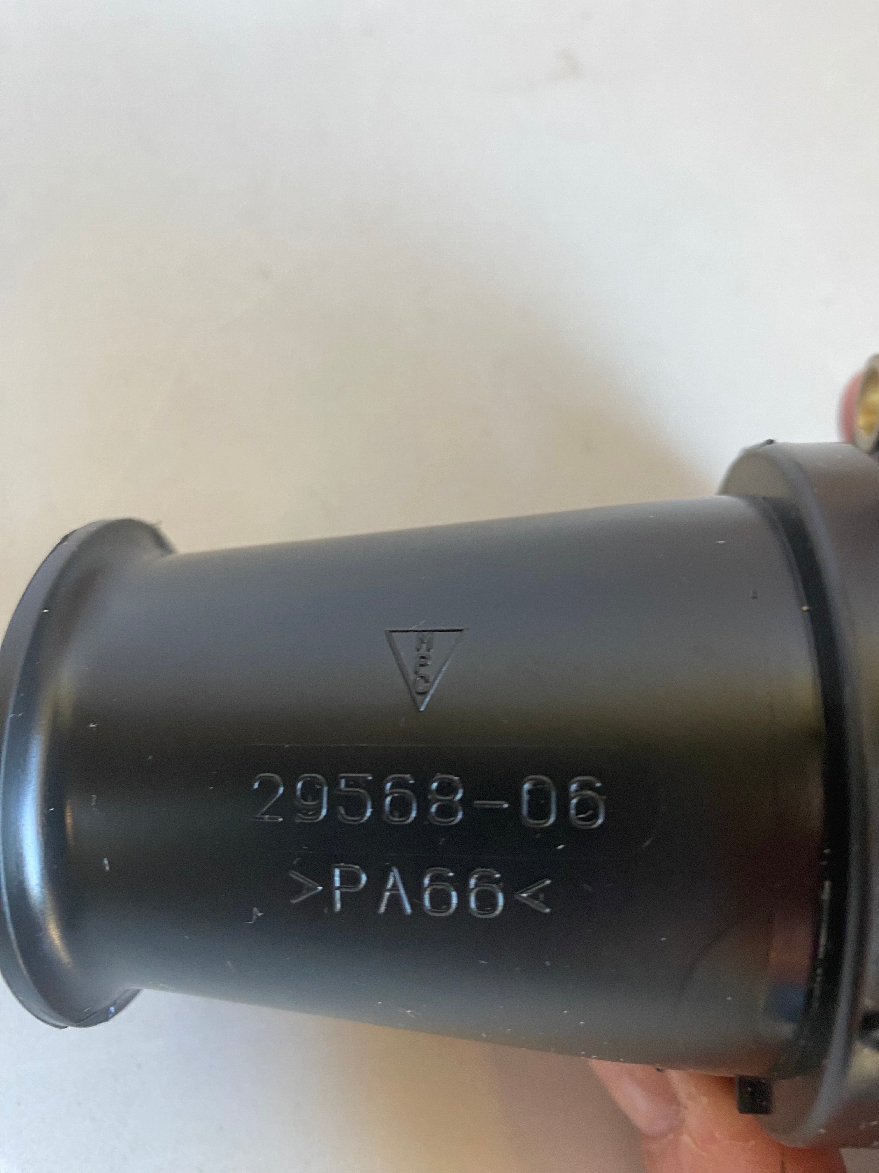 Cornet d'admission d'origine arrière VRSC Harley Davidson REF OEM 29568-06