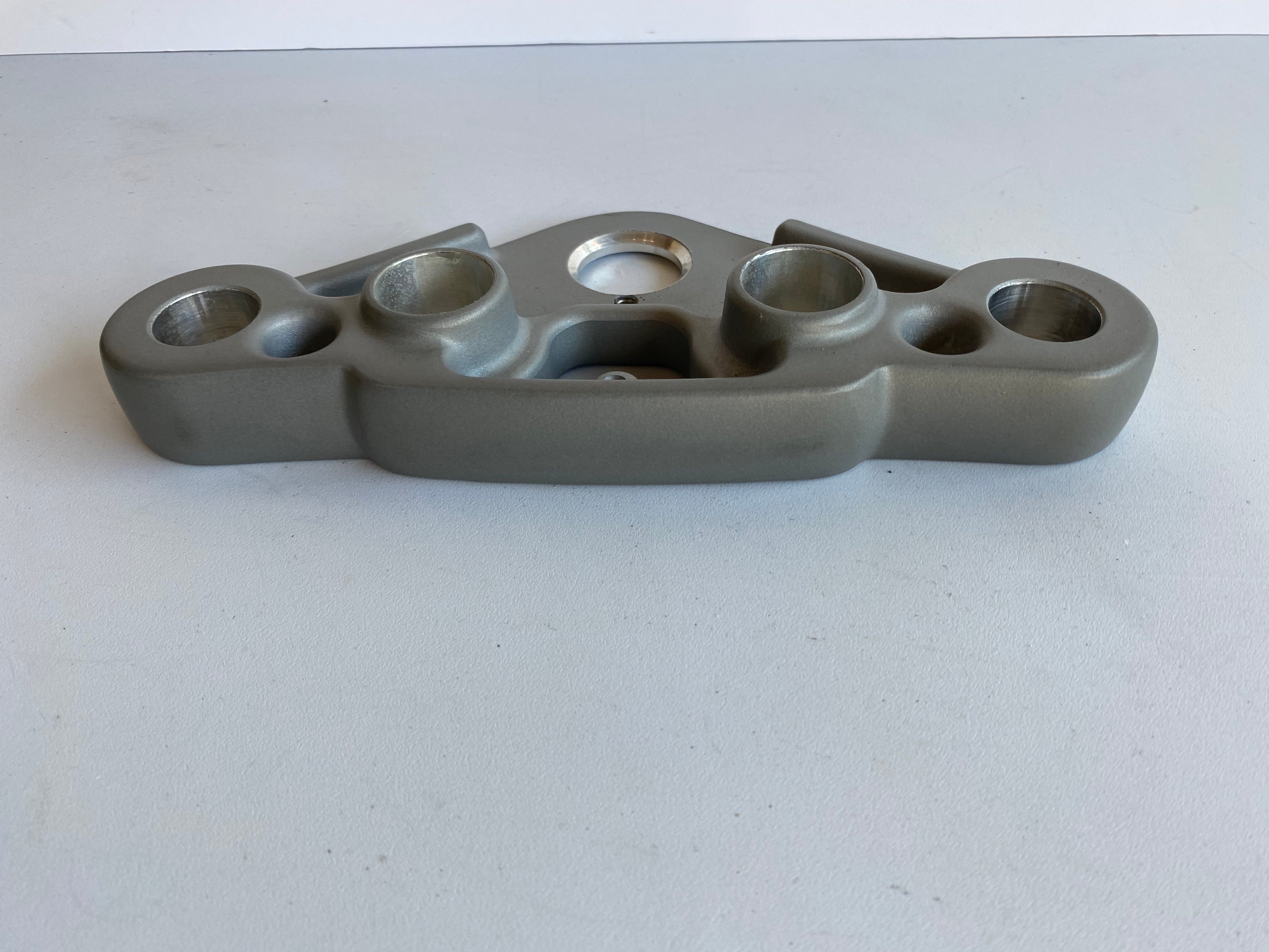 Upper Fork Clamp Softail Rocker FXWC Harley Davidson REF OEM 46705-08