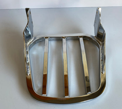 Porte paquet chromé sur sissy bar Dyna Fat Bob Harley Davidson REF OEM 53982-08