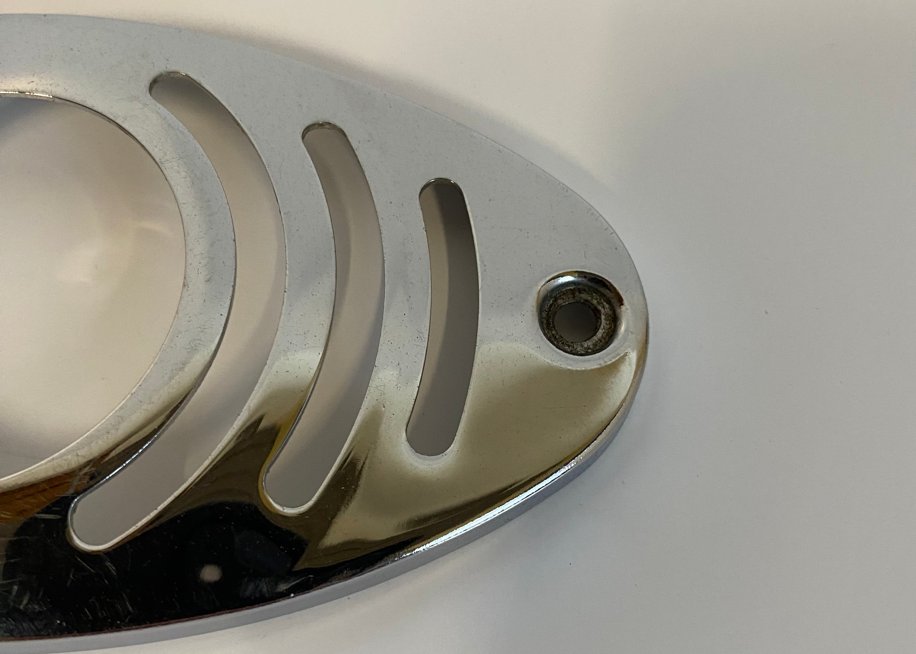 Grille de feu de stop arrière chromé Cat Eye Harley Davidson REF MCS 920284