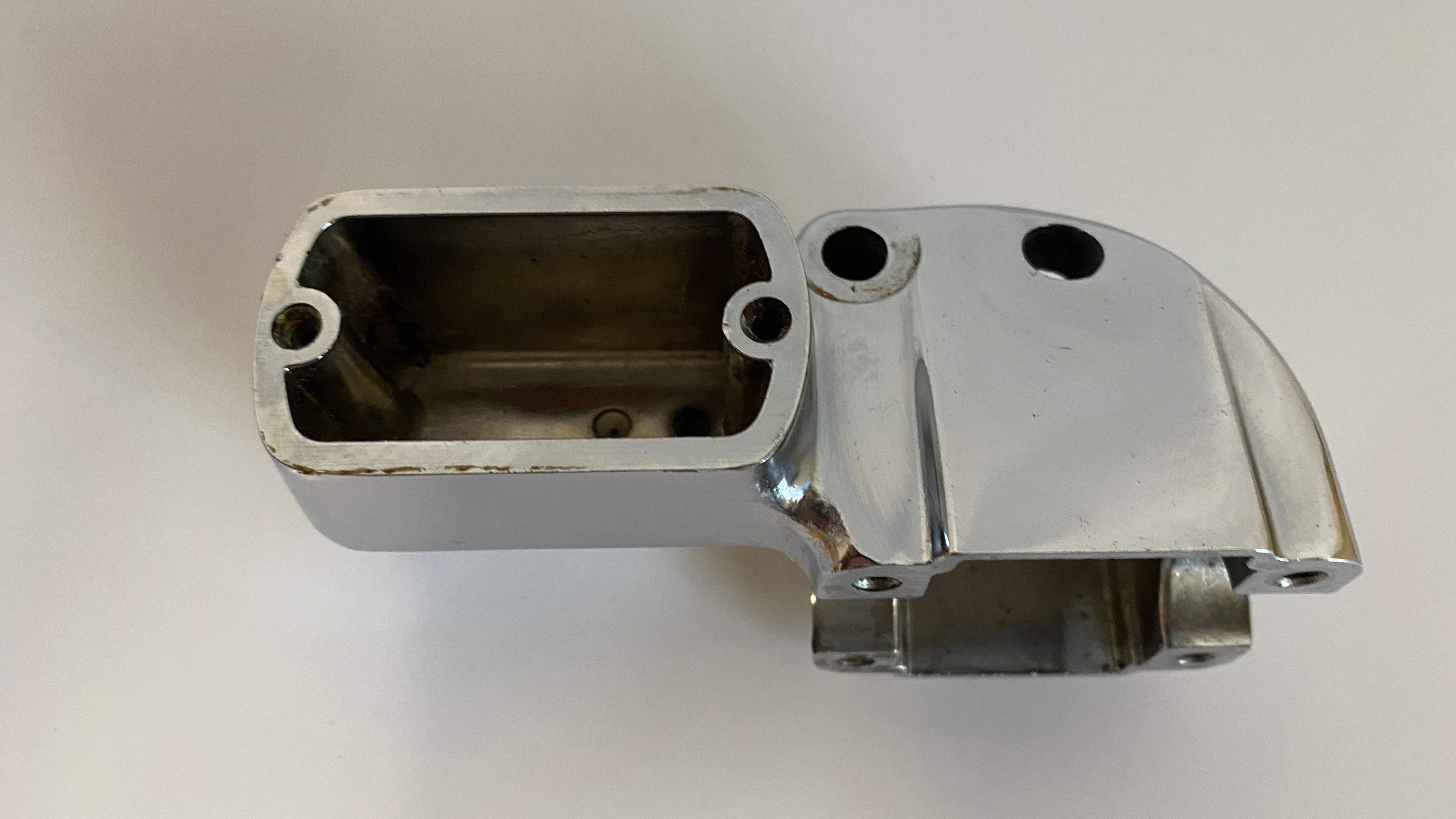 Corps de maitre cylindre de frein avant chromé Shovelhead Harley Davidson REF 45010-73