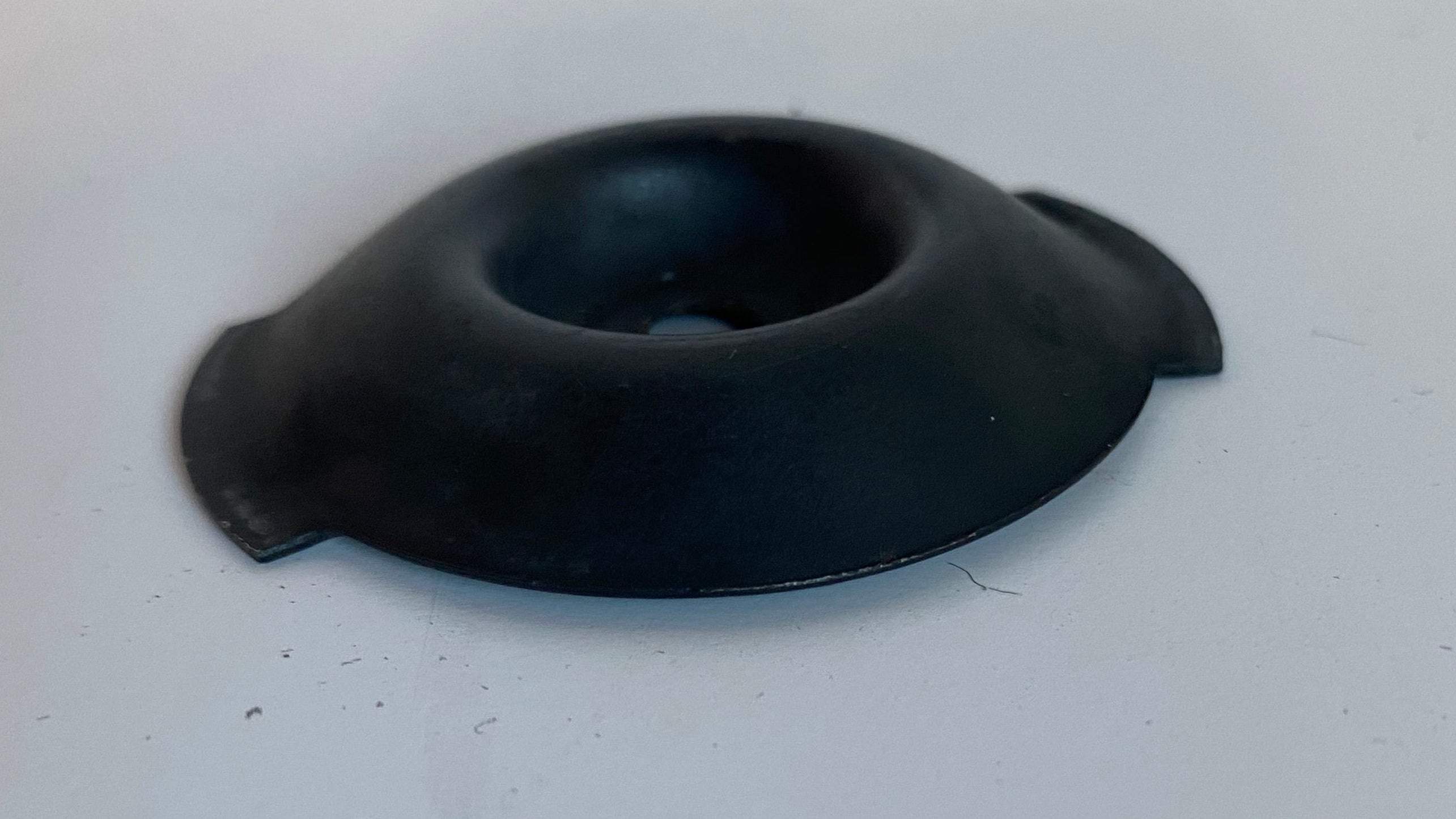 Plaque fixation plaquette de frein avant Harley Davidson REF OEM 44062-83