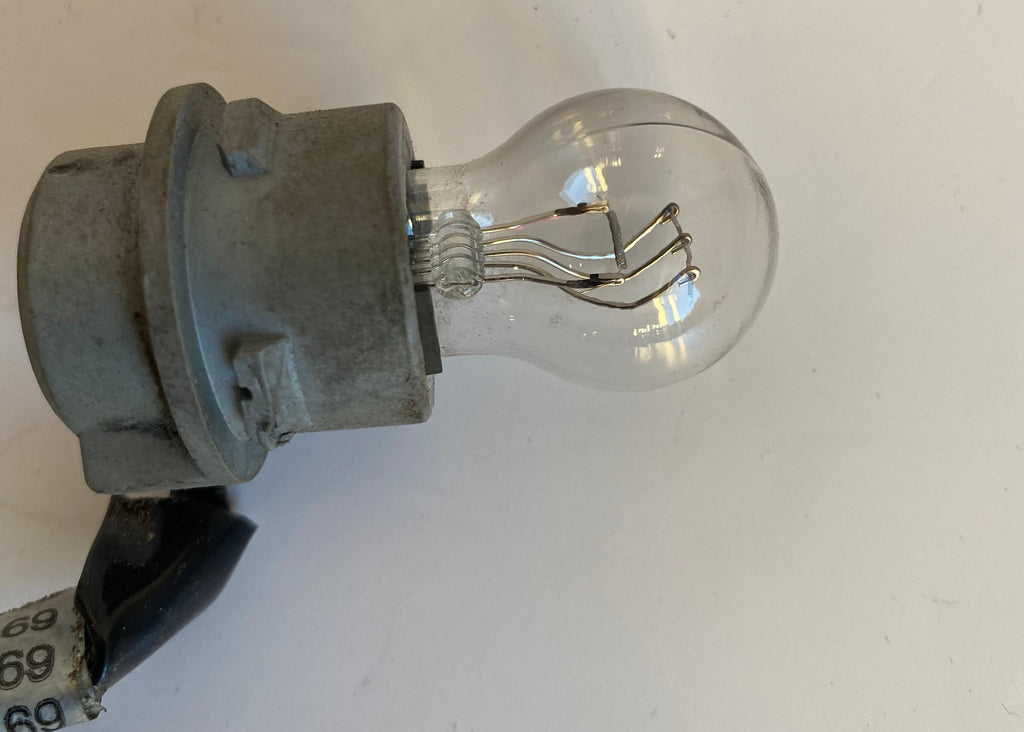 Douille de feu arrière Harley Davidson REF OEM 69187-03A