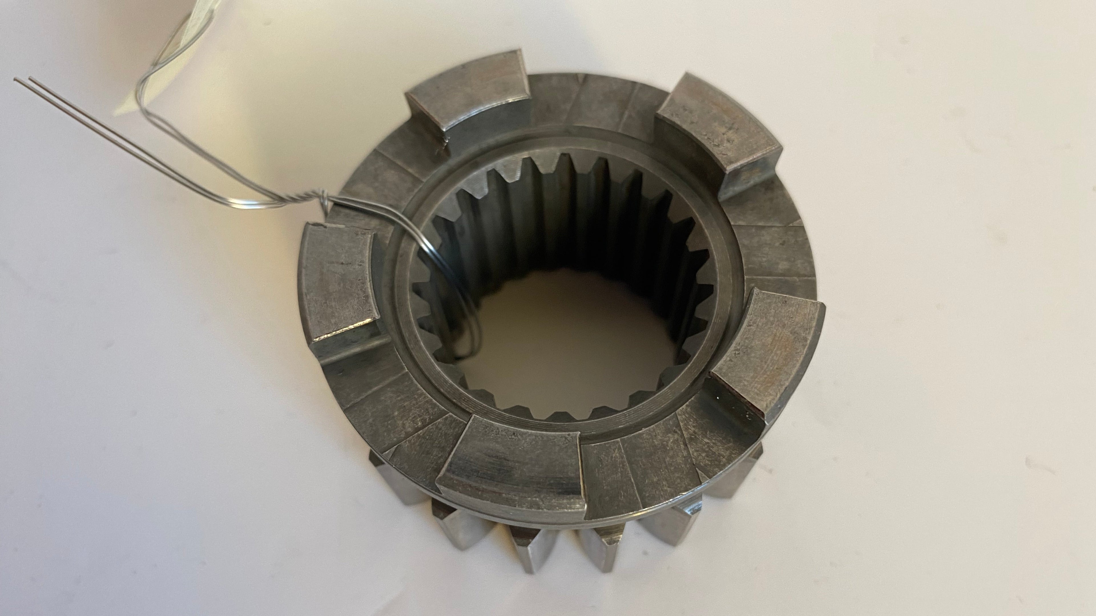 Pignon 1° vitesse arbre principal Big Twin 5 vitesses Harley Davidson REF OEM 35025-79B