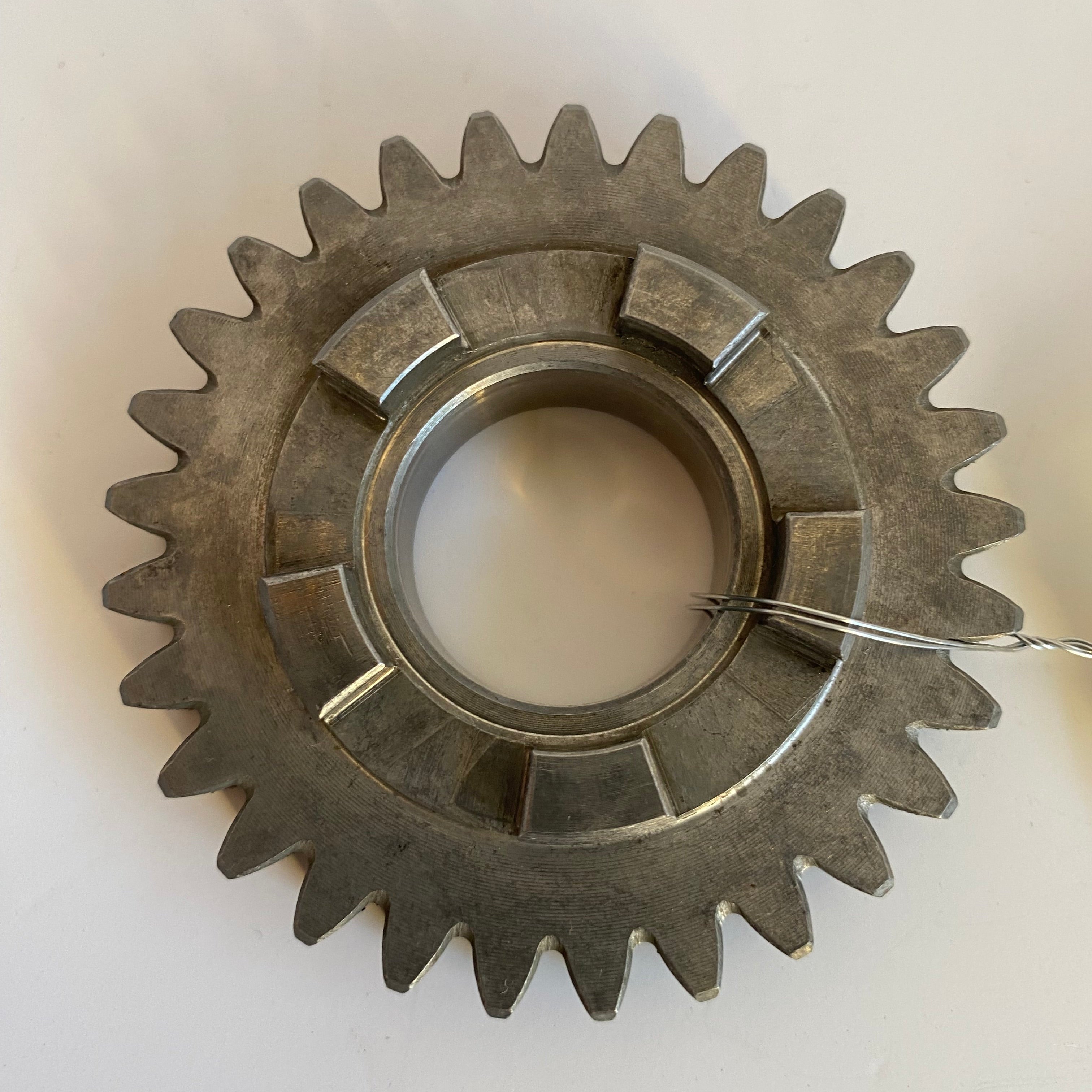 Pignon 4° vitesses arbre principal Harley Davidson REF OEM 35028-79B