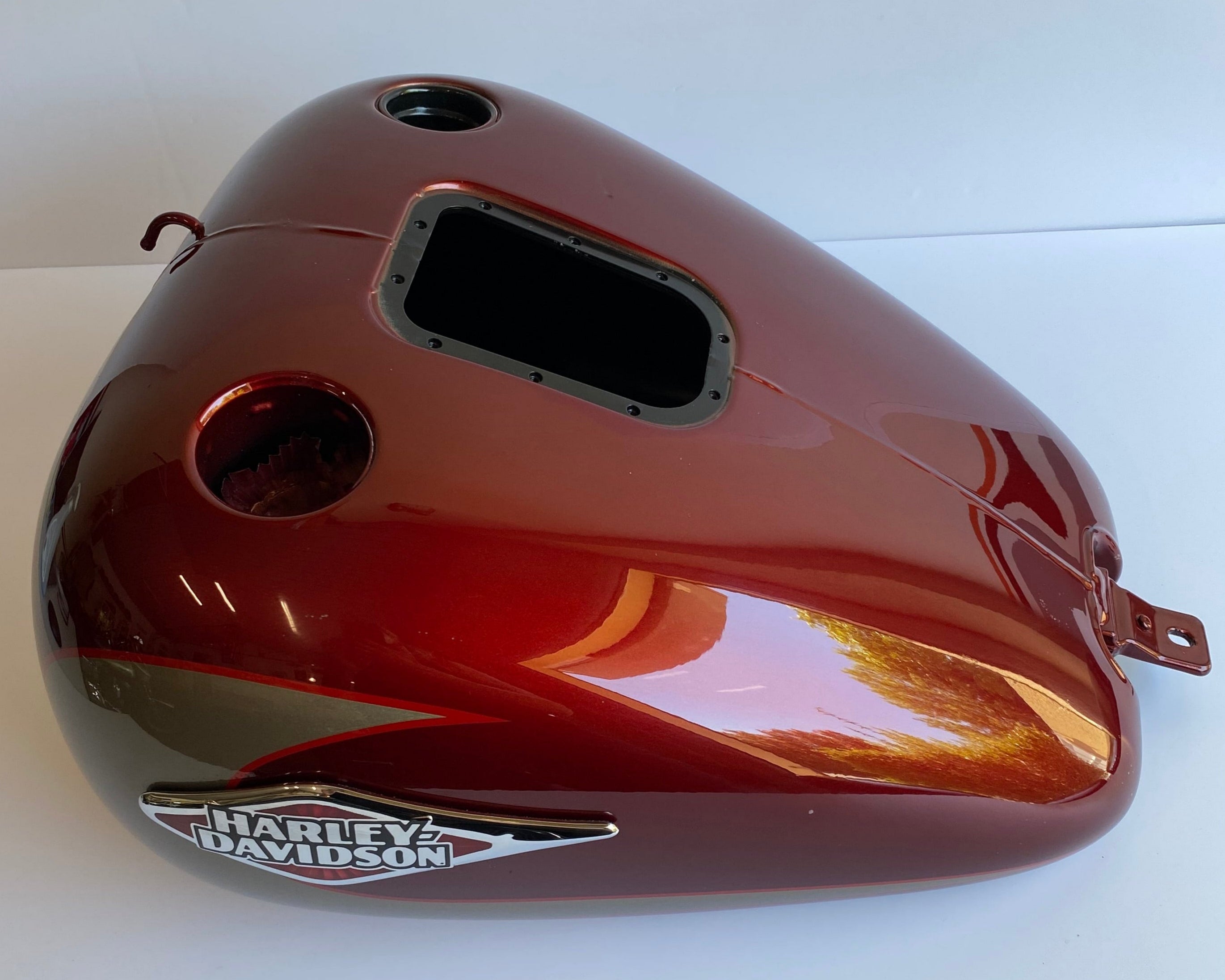 Harley Davidson Softail FLSTC Gas Fuel Tank REF OEM 62207-09DBF