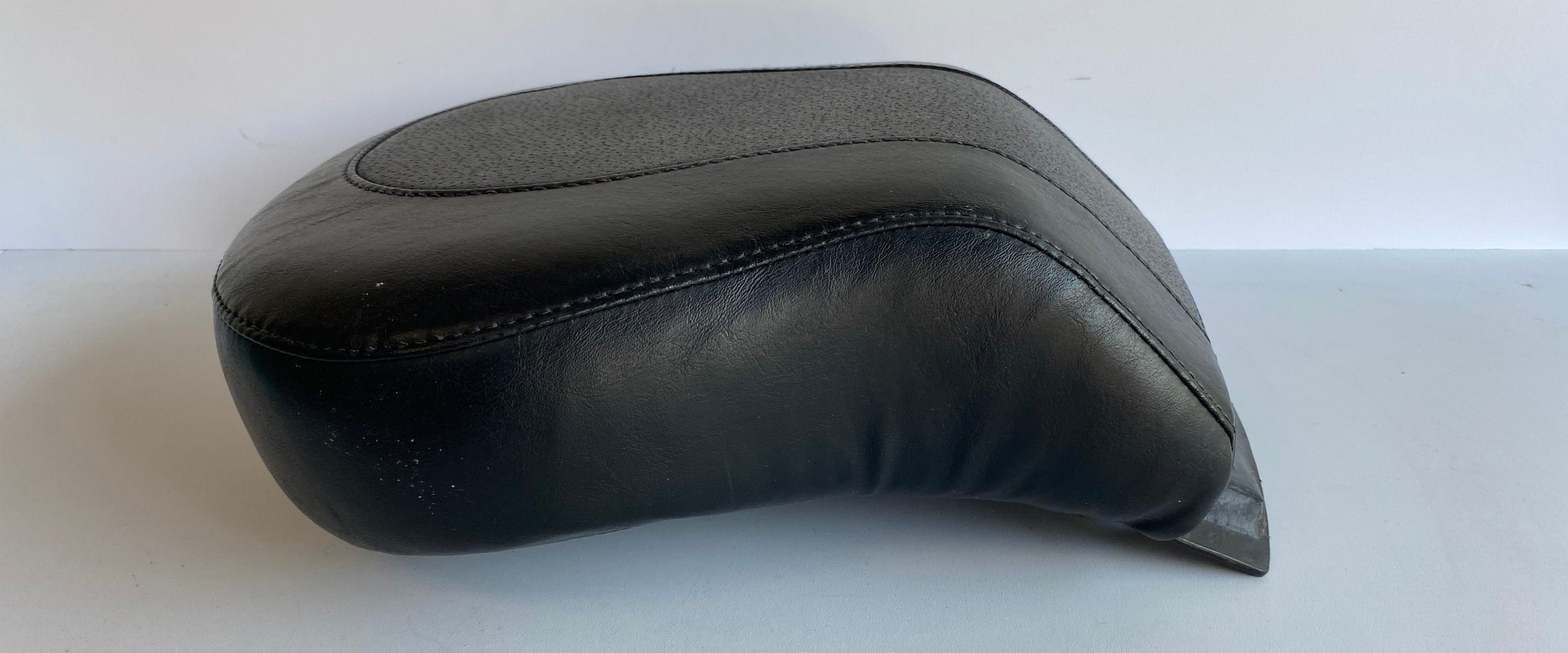 Selle passager Softail Fat Boy Harley Davidson REF OEM 52209-90C