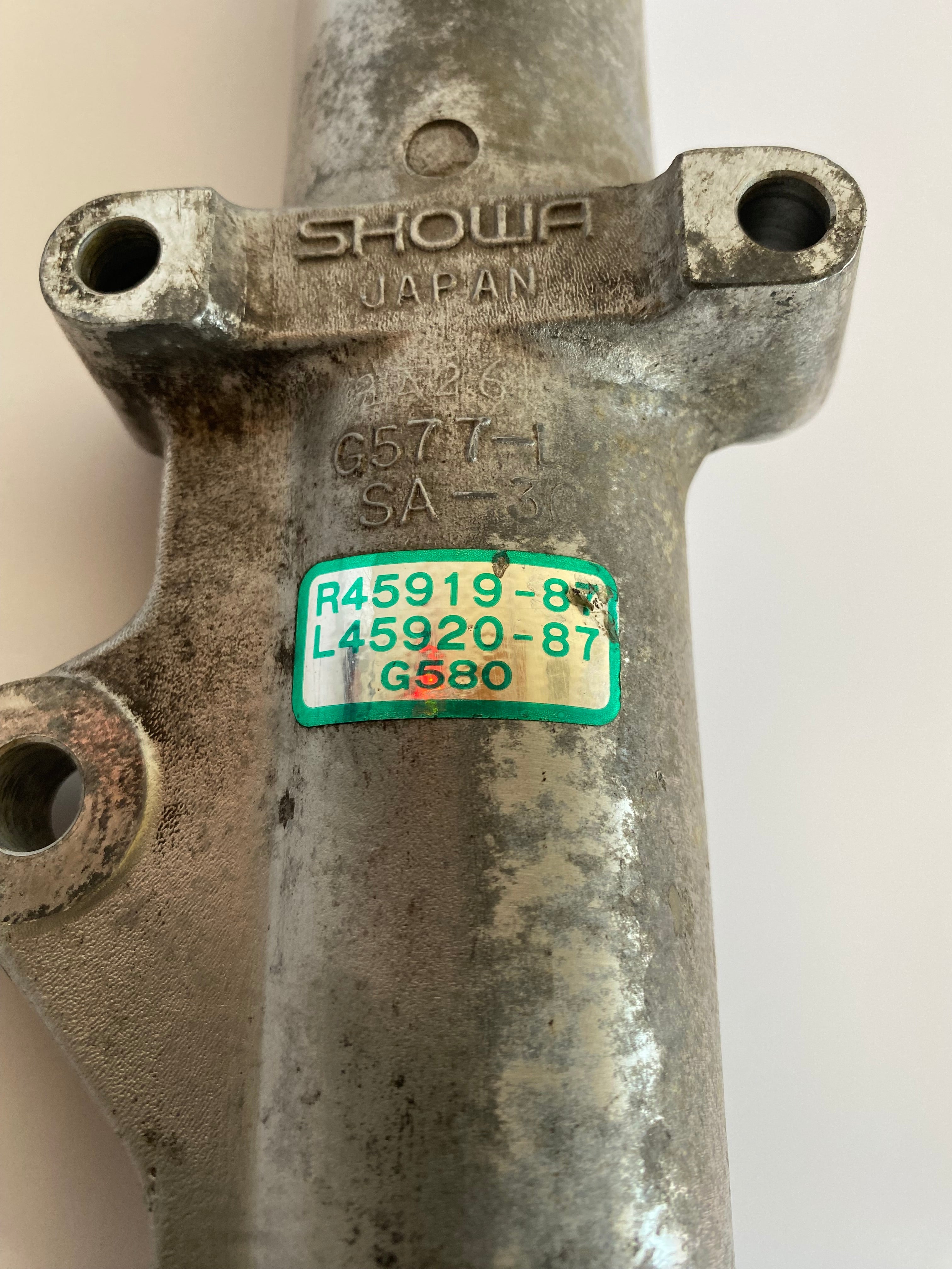 Fourreau de fourche gauche 39mm Harley Davidson REF OEM 45920-87