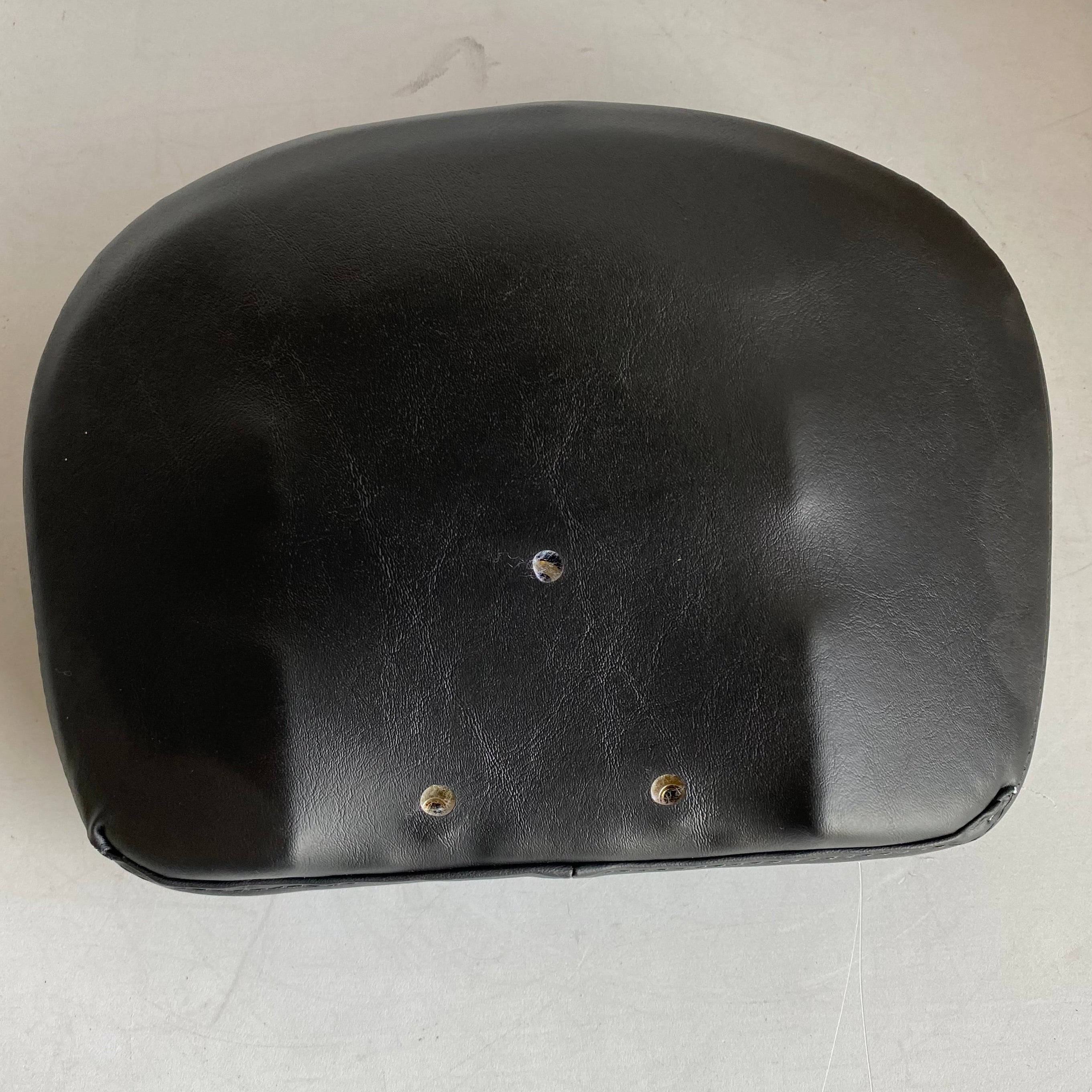 Coussin de sissy bar style Fat Boy Harley Davidson REF OEM 52347-97