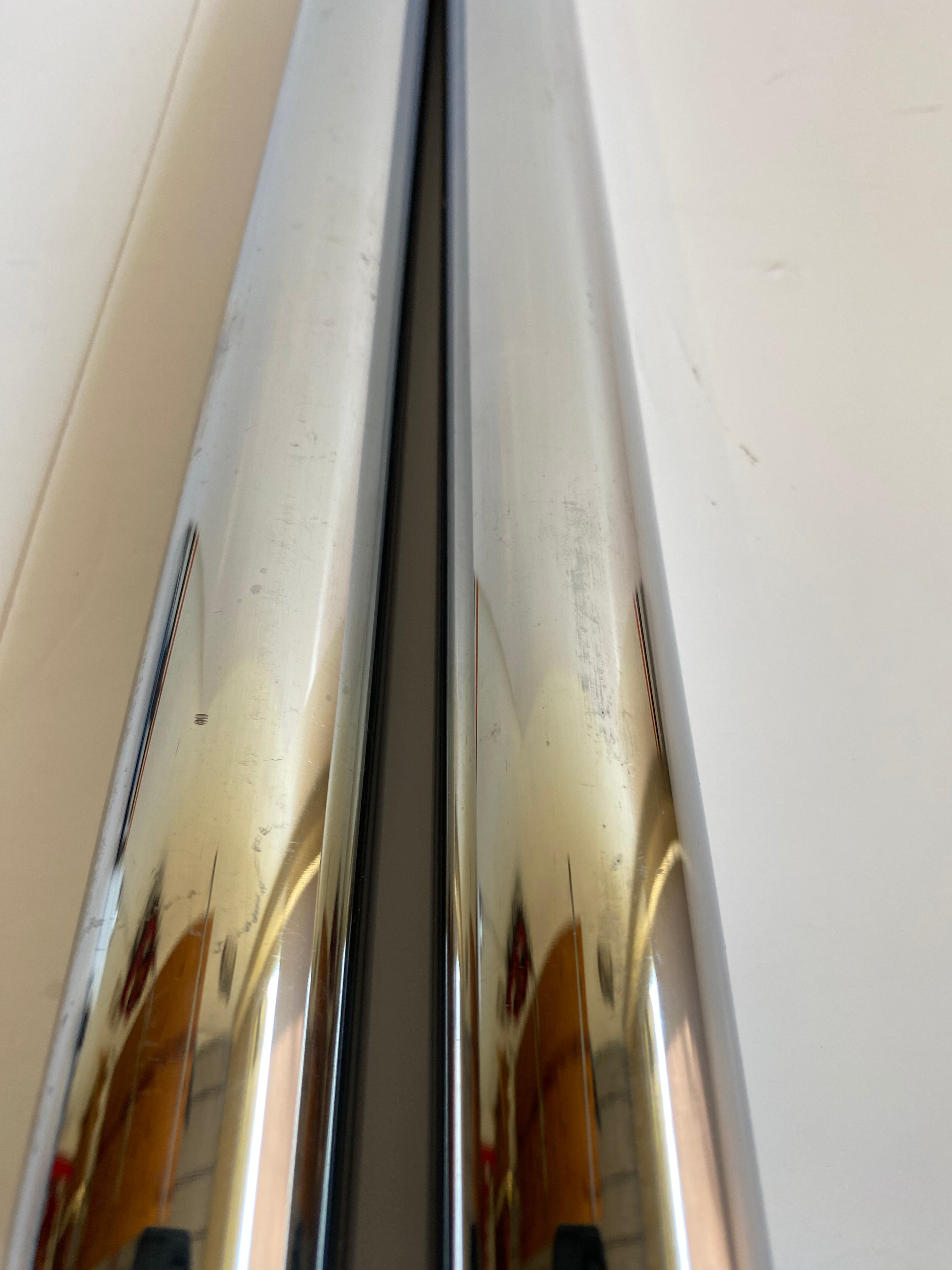 Jeu de tubes de fourche 35 mm x 27-1/4 pouces Harley Davidson REF MCS 965067