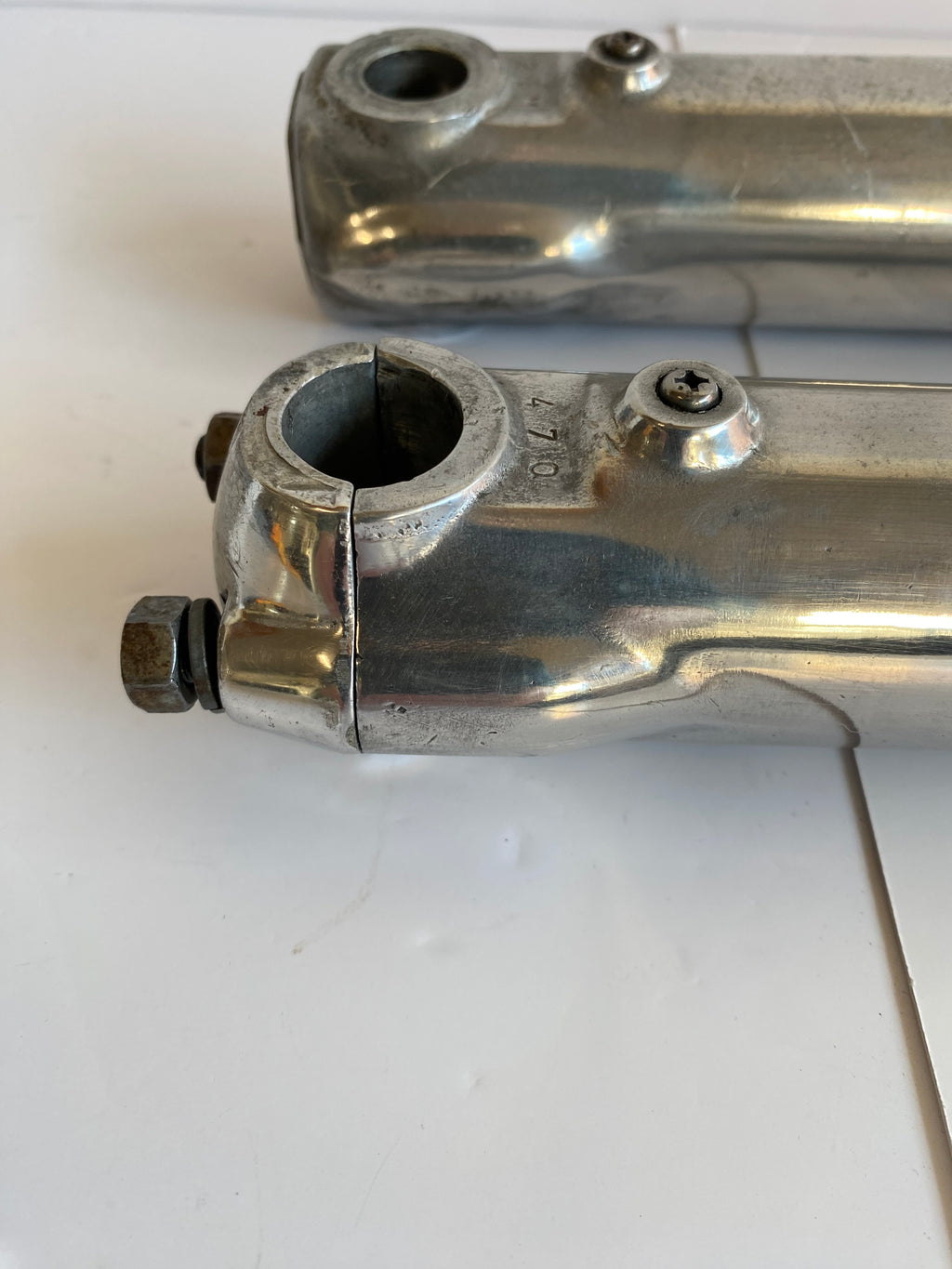 Jeu de fourreaux de fourche 35mm Kayaba Harley Davidson REF 45974-73 & 45976-73