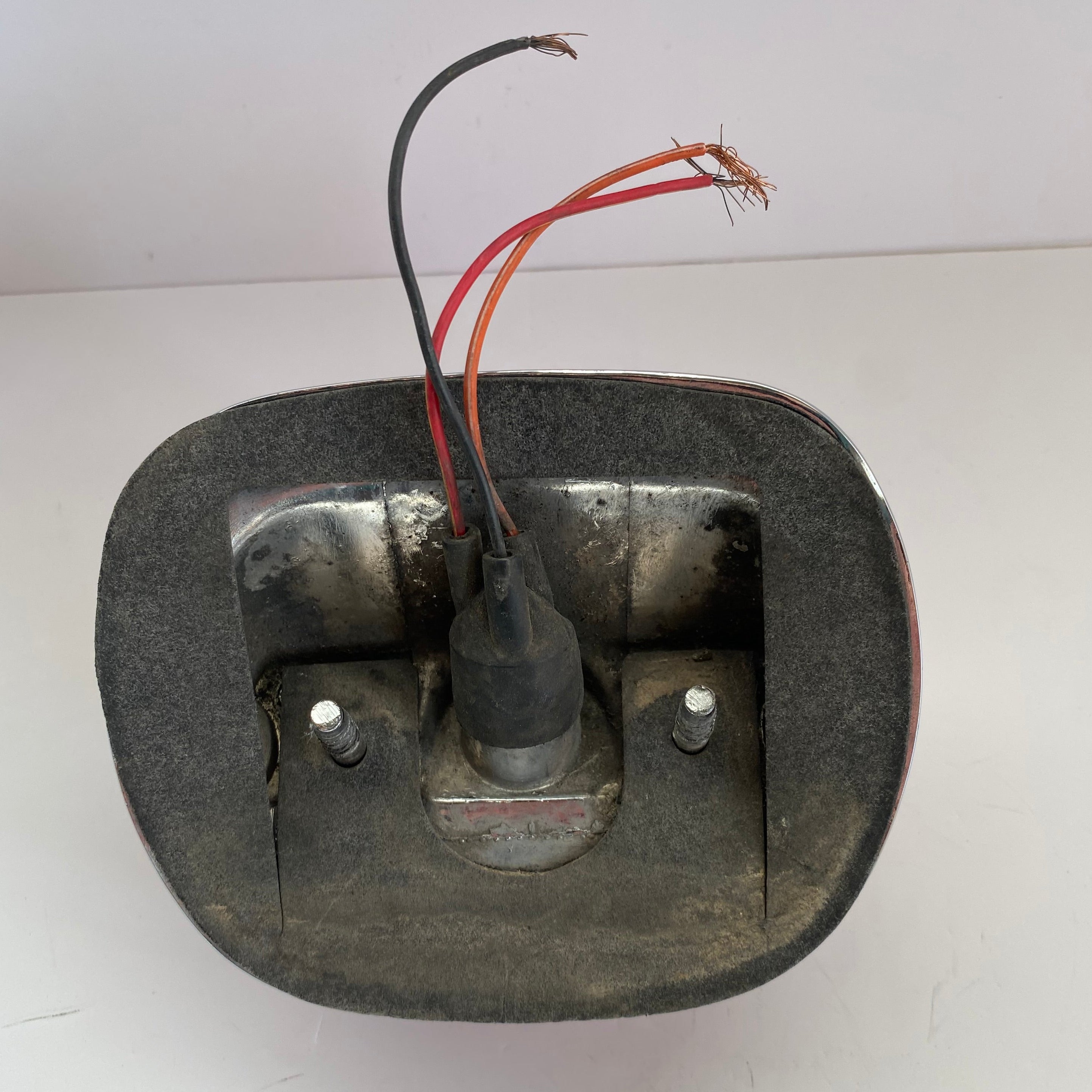 Feu arrière complet Harley Davidson REF OEM : 68049-93B