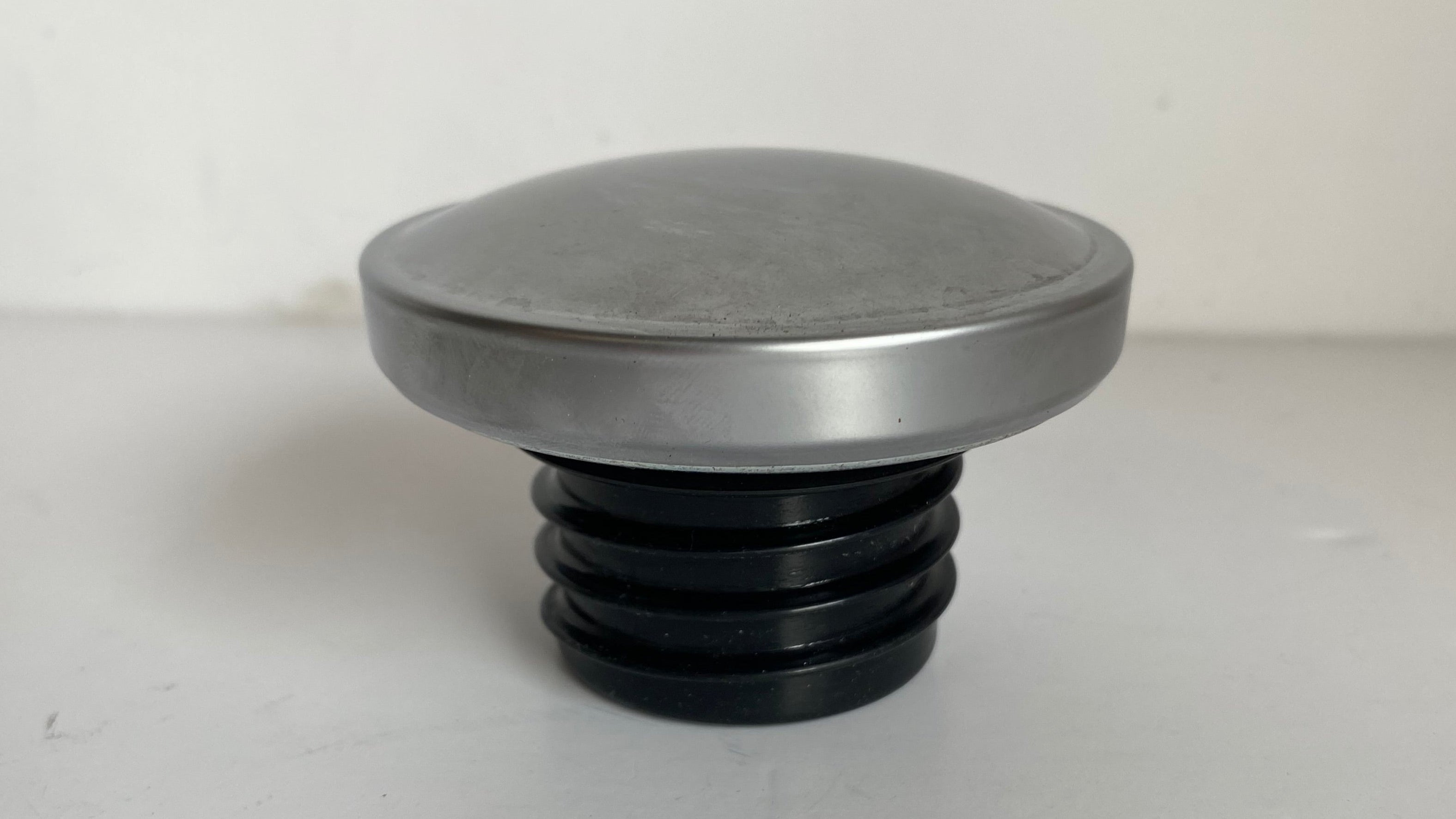 Bouchon réservoir essence chrome satiné Harley Davidson REF OEM 61289-07D