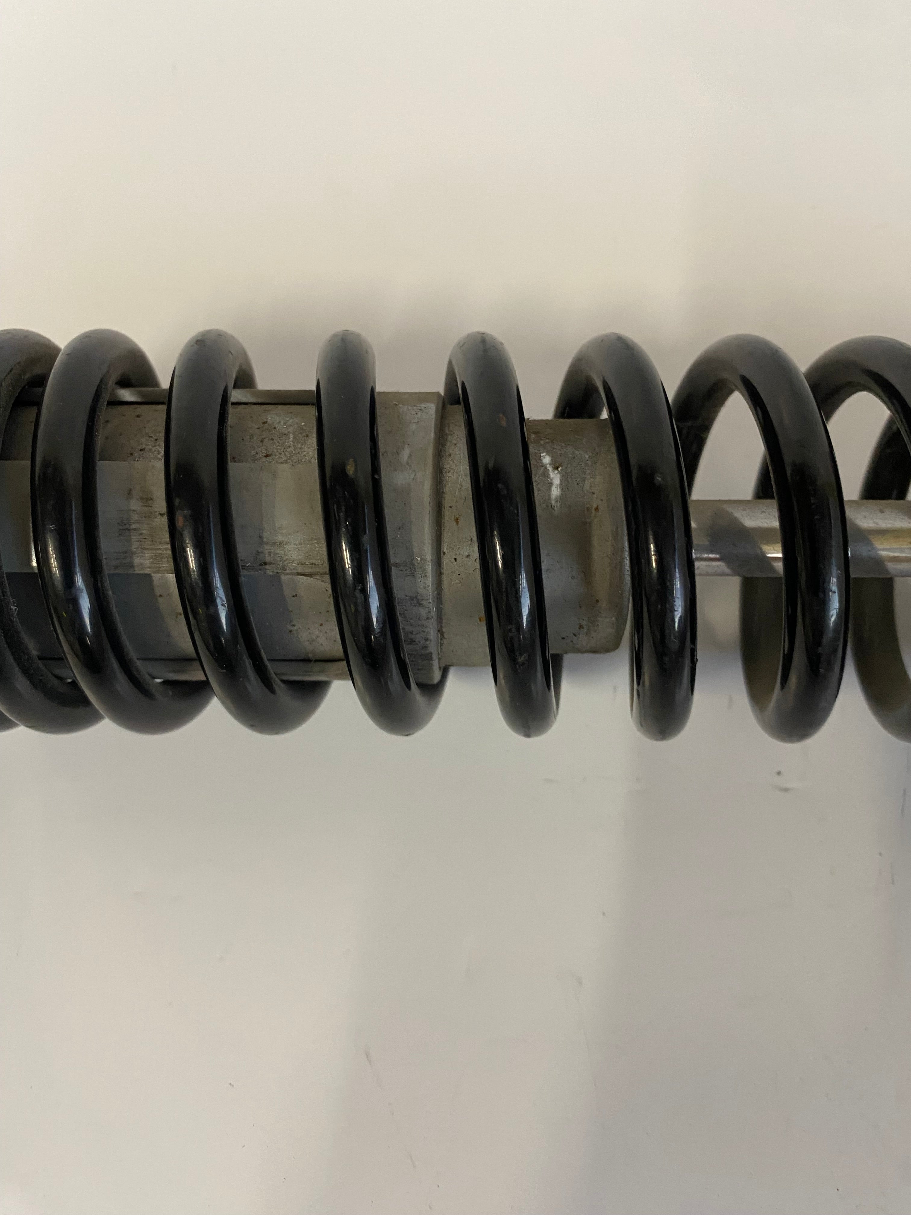 Amortisseur gauche Dyna Sport Harley Davidson REF OEM 54633-00