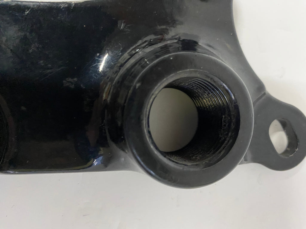 Support moteur avant droit inférieur Sportster Harley Davidson REF OEM 16294-99