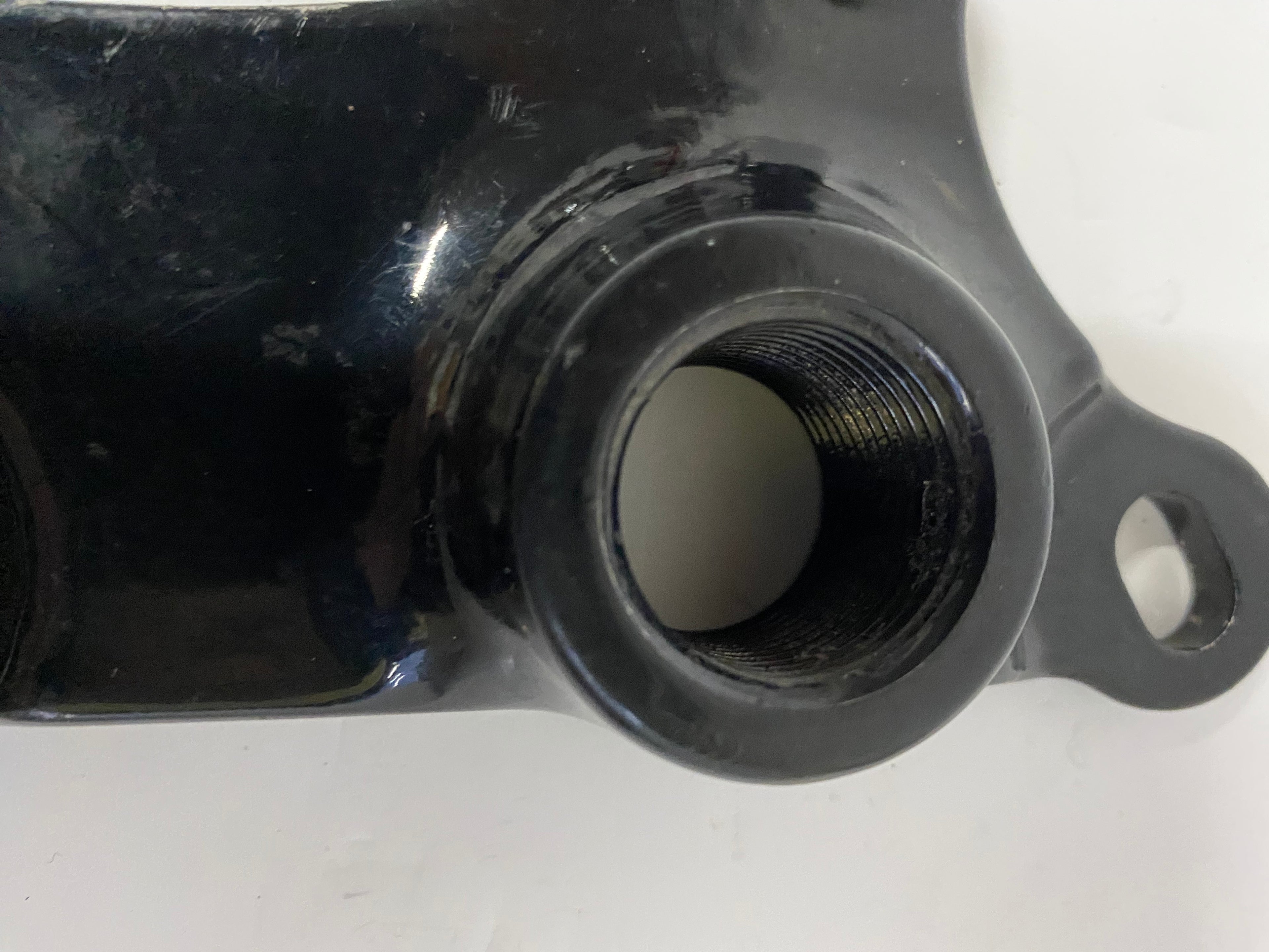 Support moteur avant droit inférieur Sportster Harley Davidson REF OEM 16294-99