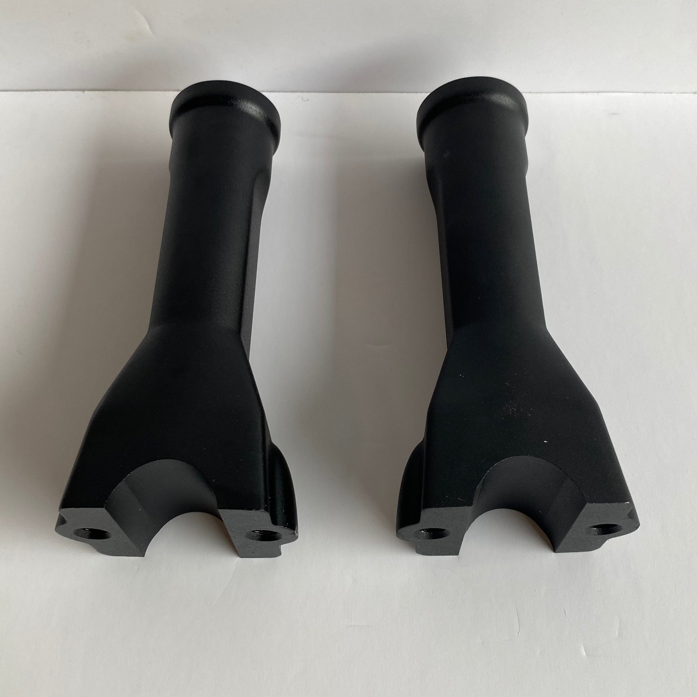 Risers 5.5 inches black Softail Harley Davidson REF OEM 55800852