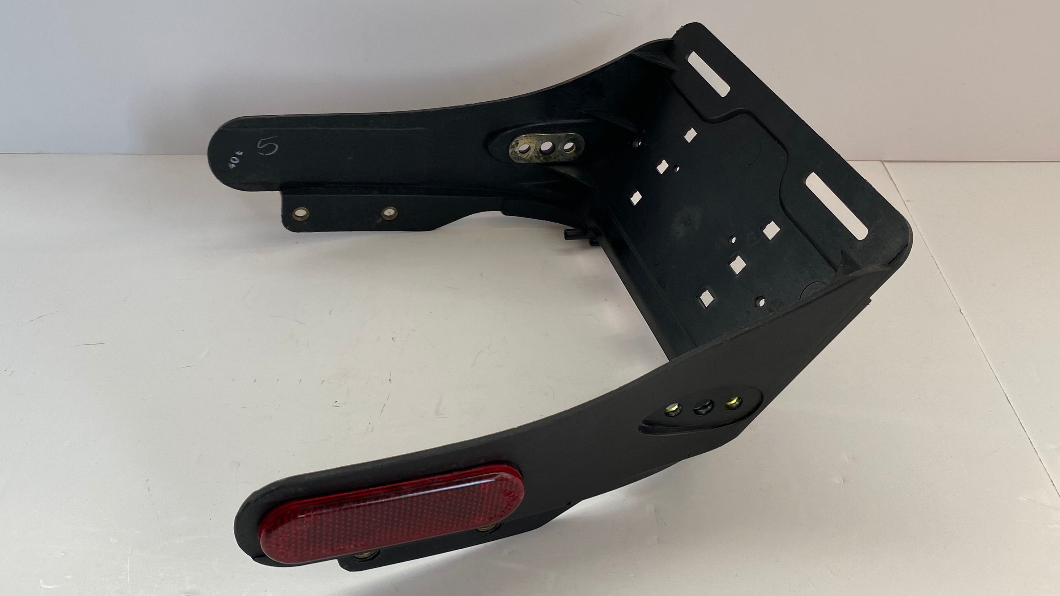 Support de plaque d'immatriculation VRSC Harley Davidson REF OEM 69051-01A