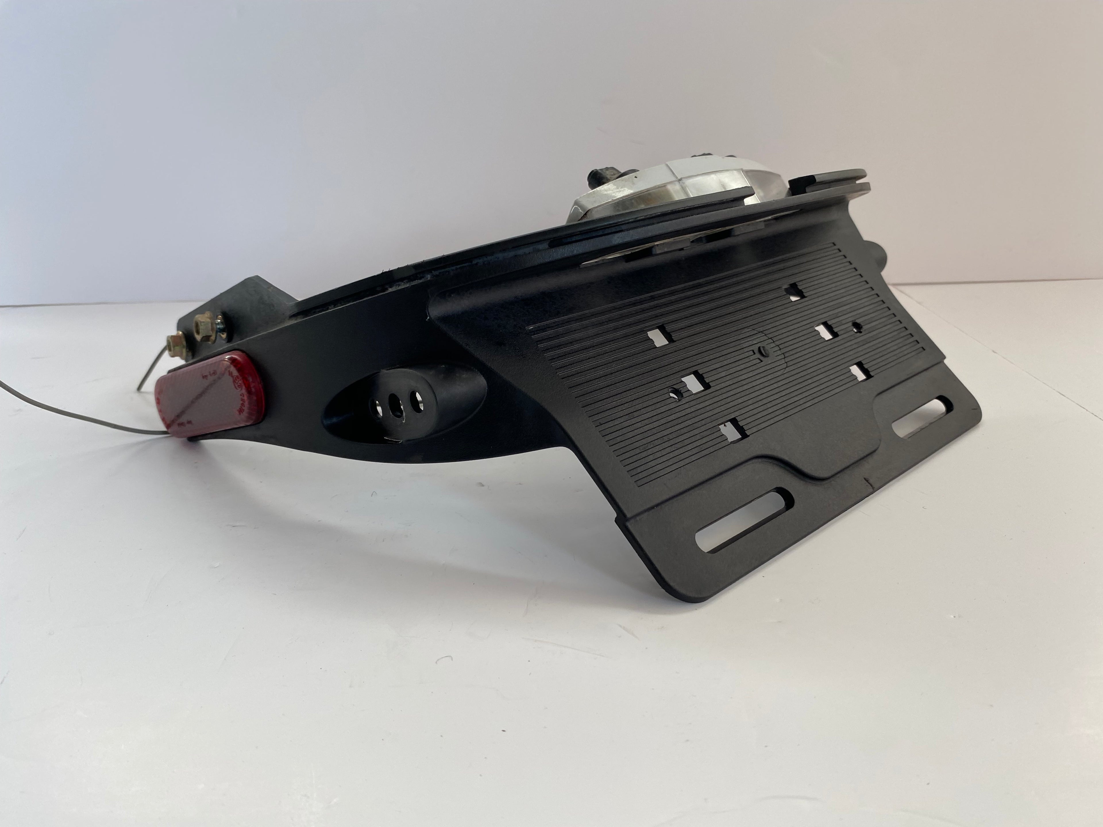 Support de plaque d'immatriculation VRSC Night Rod Harley Davidson REF 69086-07