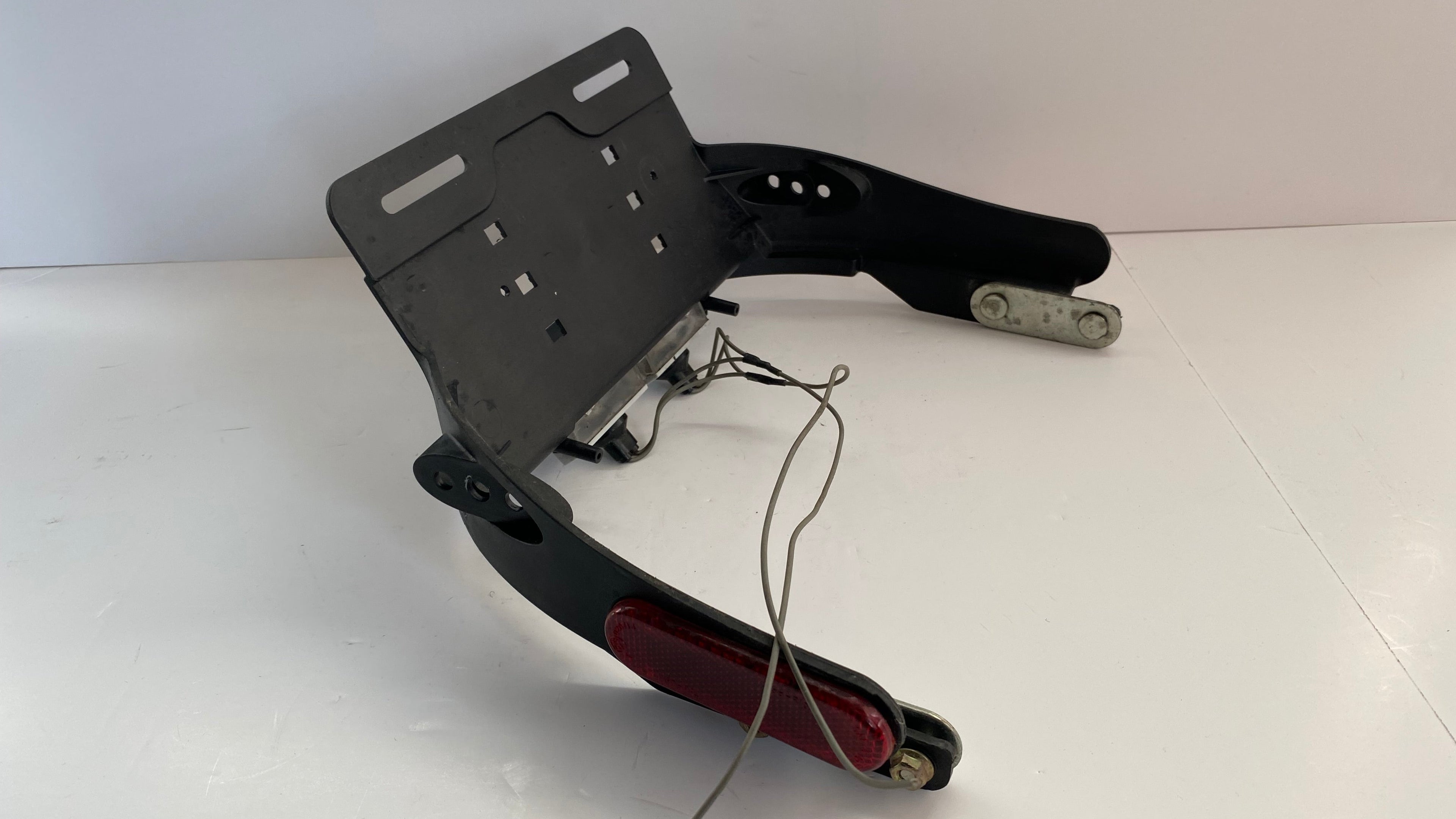 Support de plaque d'immatriculation VRSC Night Rod Harley Davidson REF 69086-07