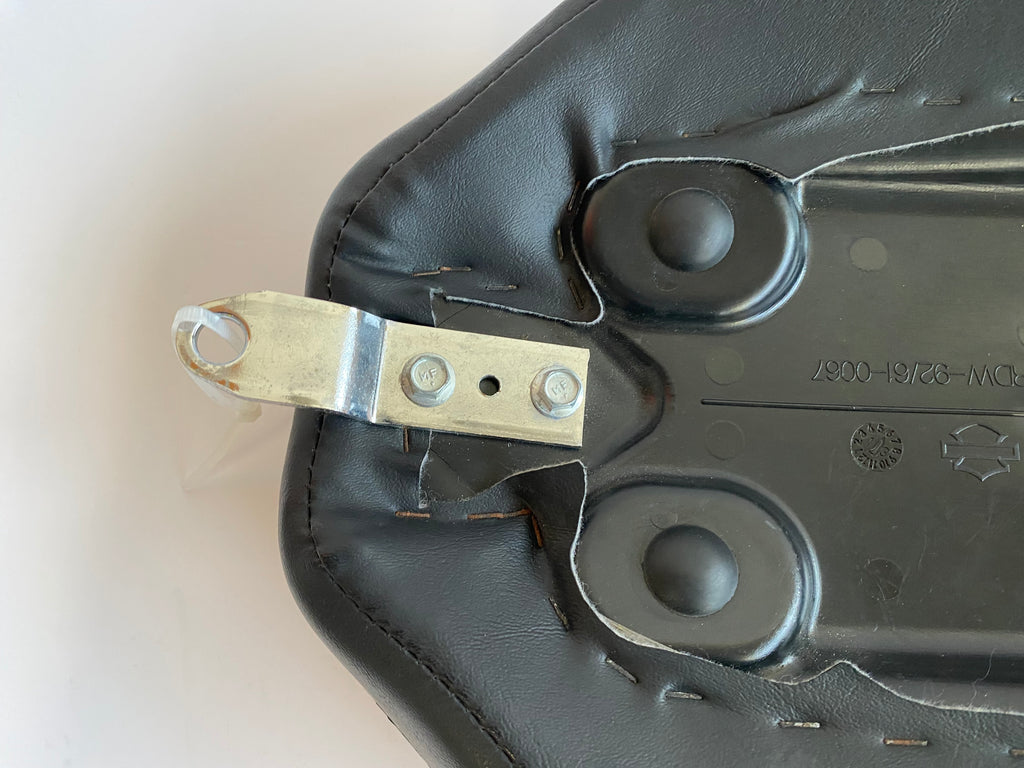 Selle passager amovible Dyna Harley Davidson REF OEM 51404-10