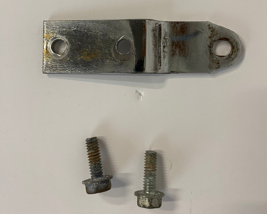 Patte de fixation selle Harley Davidson REF OEM 51652-83B