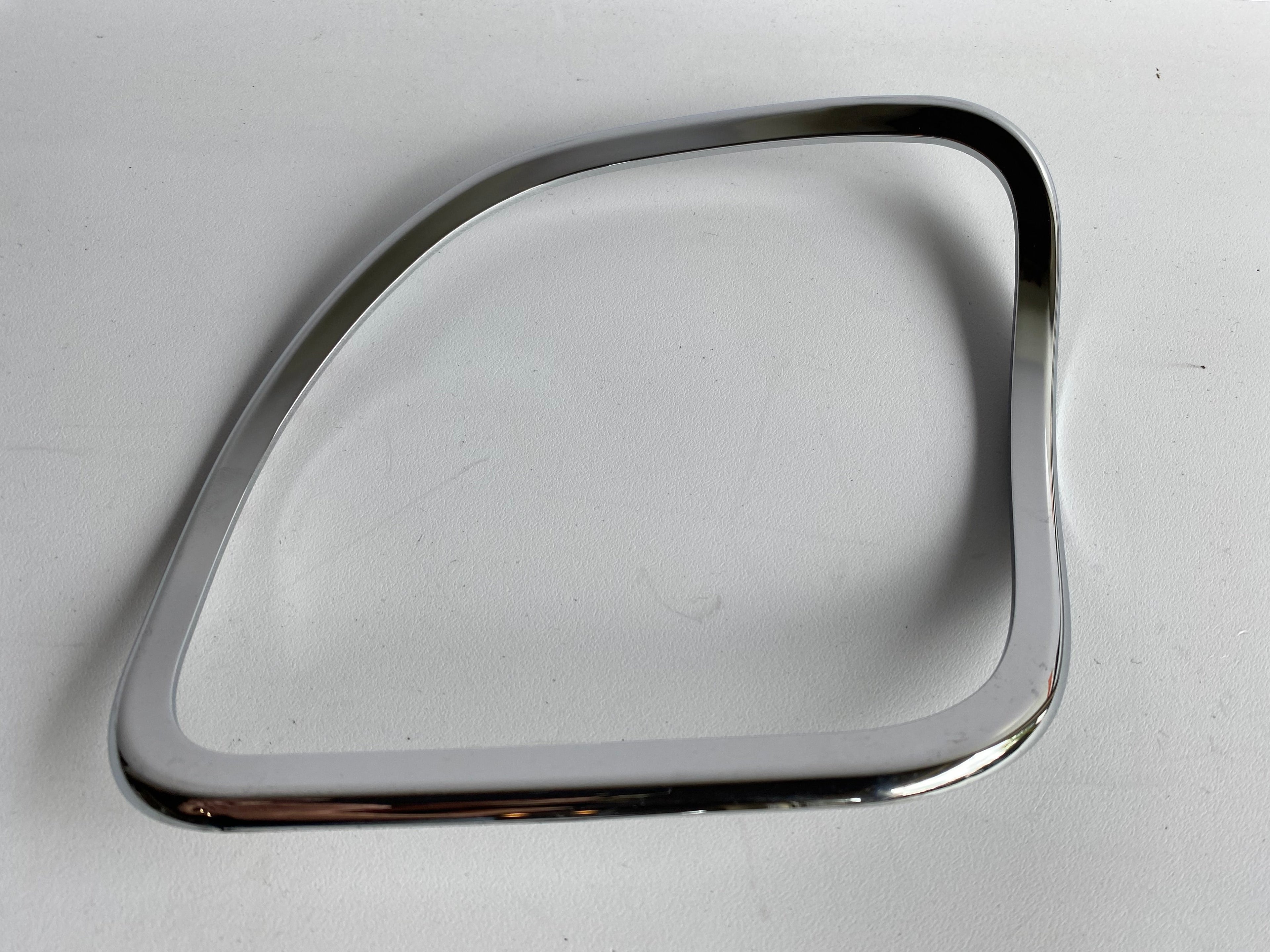 Entourages chromés hauts parleurs Road Glide Harley Davidson REF 61400297