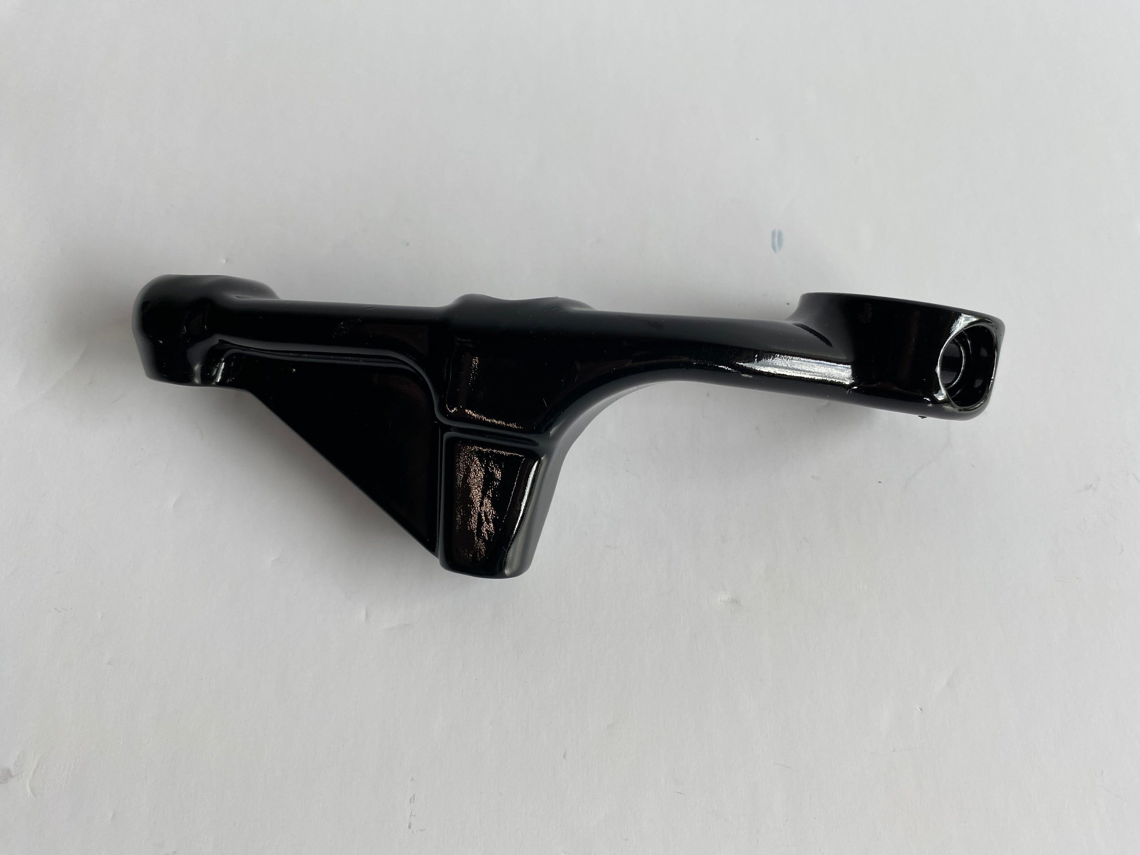 Support de cale pied pilote gauche VROD Harley Davidson REF OEM 51091-06BK
