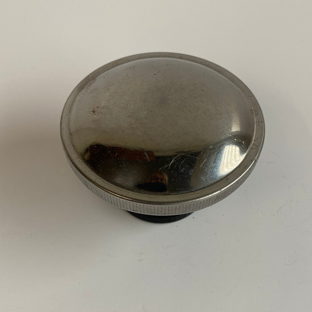 Bouchon de réservoir d'essence droite Harley Davidson REF OEM 61102-83C