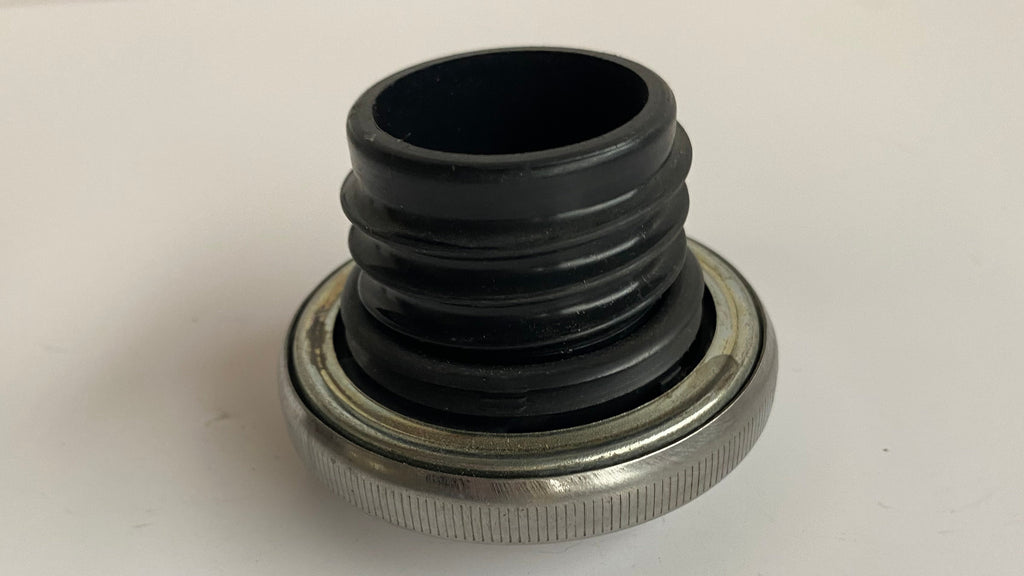 Bouchon de réservoir d'essence droite Harley Davidson REF OEM 61102-83C