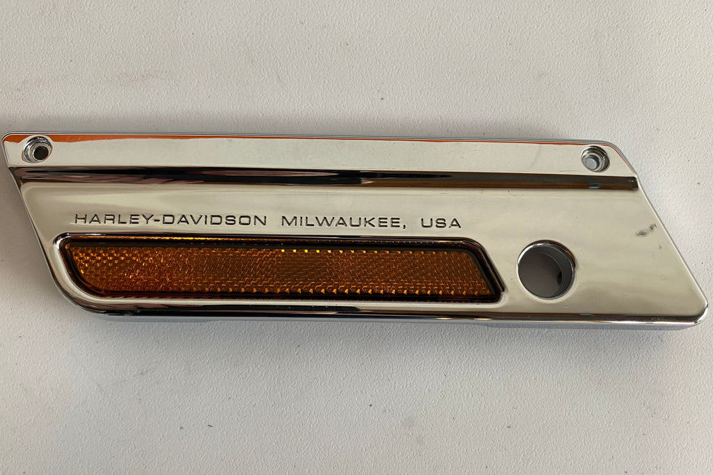 Left saddlebag hinge cover Touring Harley Davidson REF OEM: 90603-93A