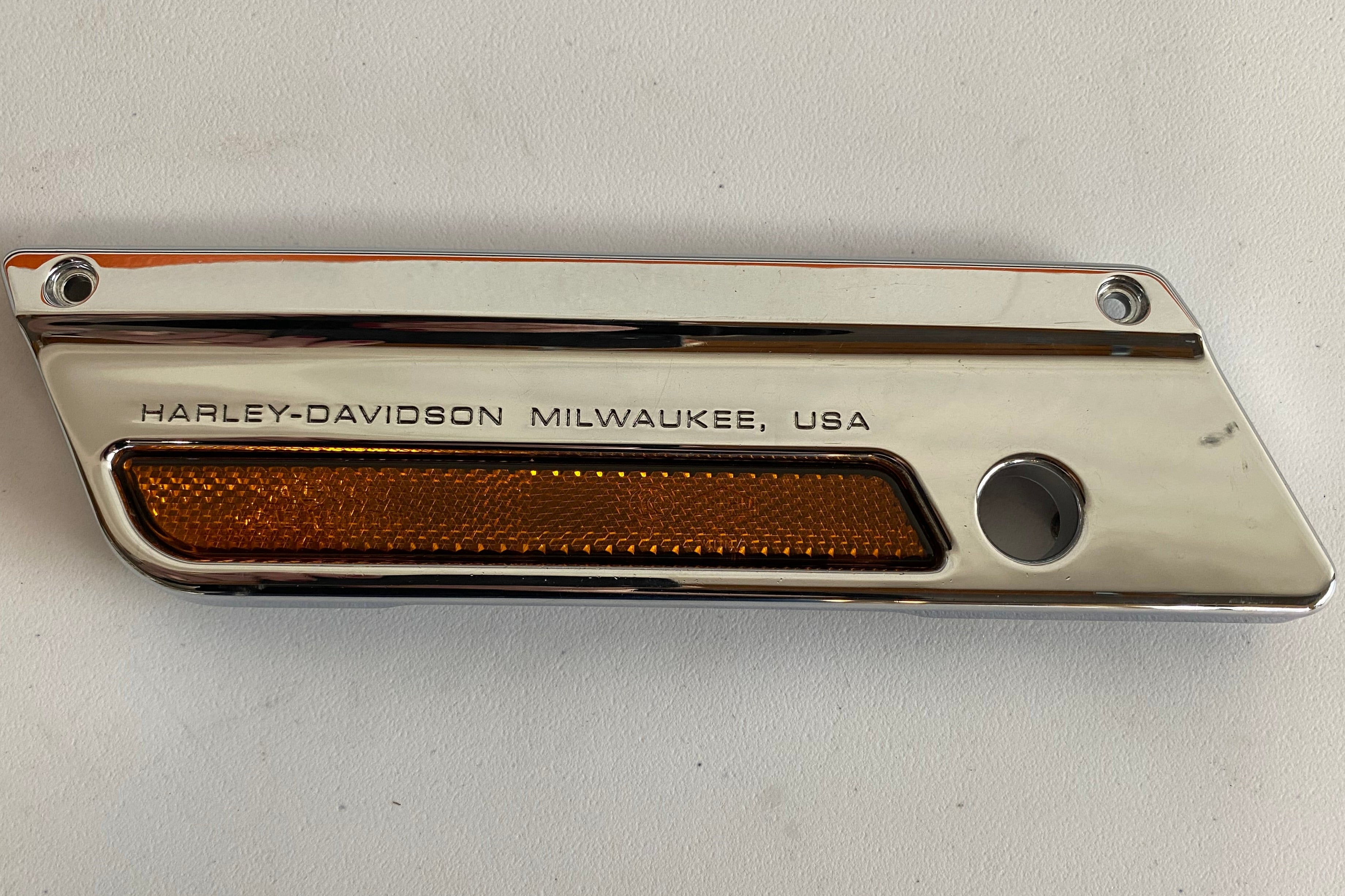 Cover charnière sacoche gauche Touring Harley Davidson REF OEM :90603-93A