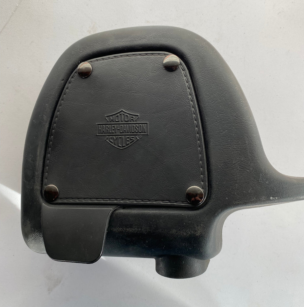 Vide poche fairing gauche Harley Davidson REF OEM : 58901-05 / 58681-05 / 58903-05