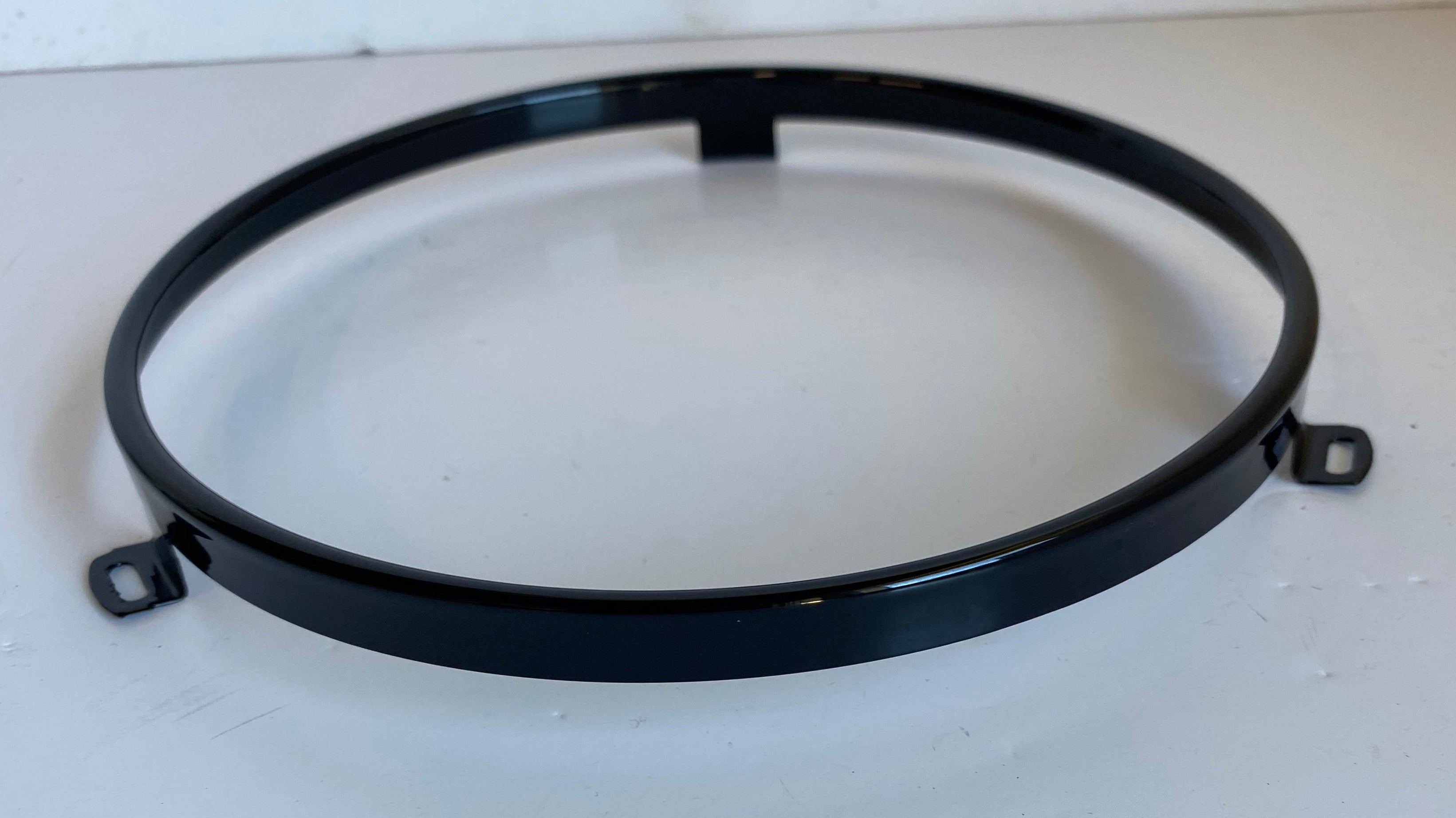 Cerclage de maintien optique de phare noir 7 pouces Harley Davidson REF OEM 67700068