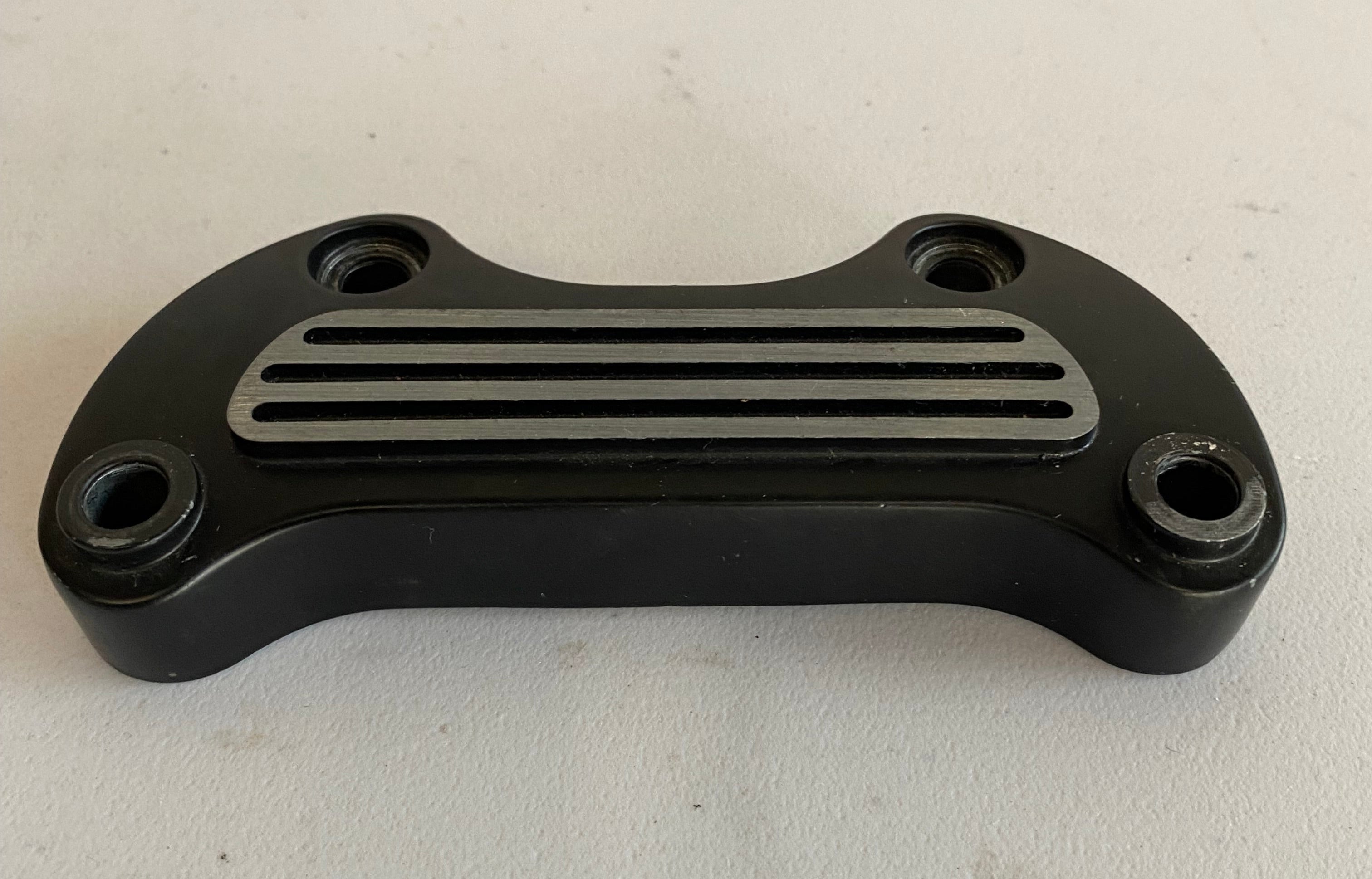 Harley Davidson Black Riser Bridge OEM REF: 56115-95