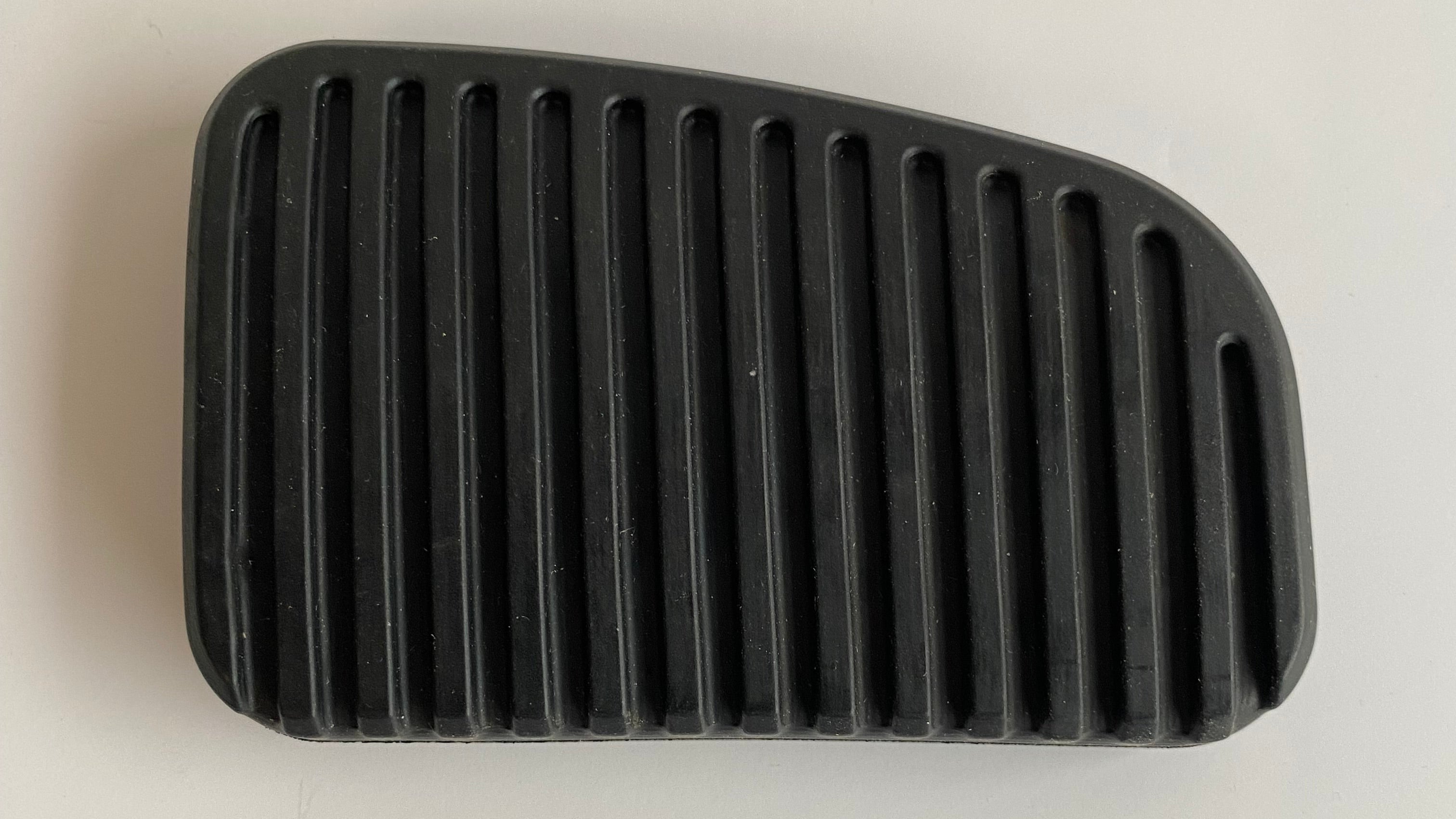 Caoutchouc de pédale de frein arrière Softail M8 Harley Davidson REF OEM 50600224