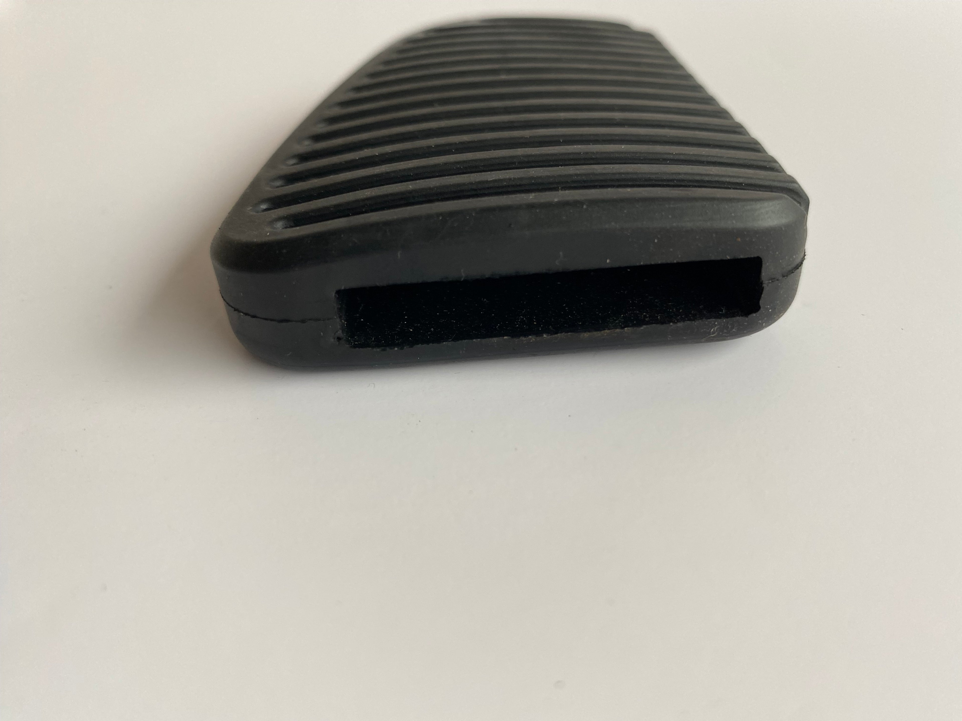 Caoutchouc de pédale de frein arrière Softail M8 Harley Davidson REF OEM 50600224