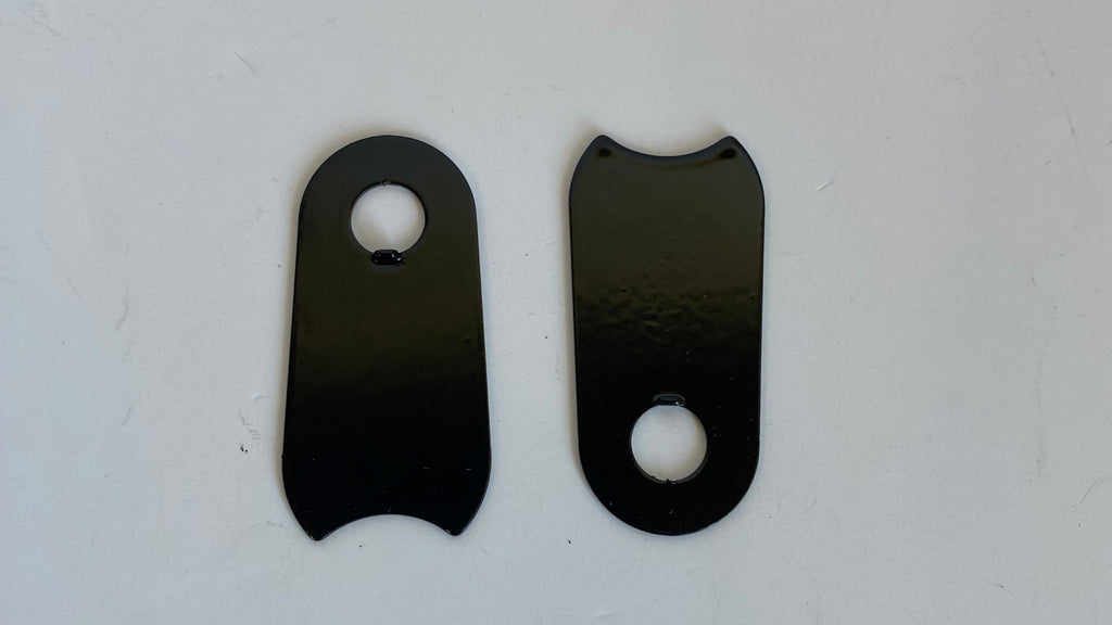 Jeu de 2 caches noirs trous sabre Harley Davidson REF 12600013