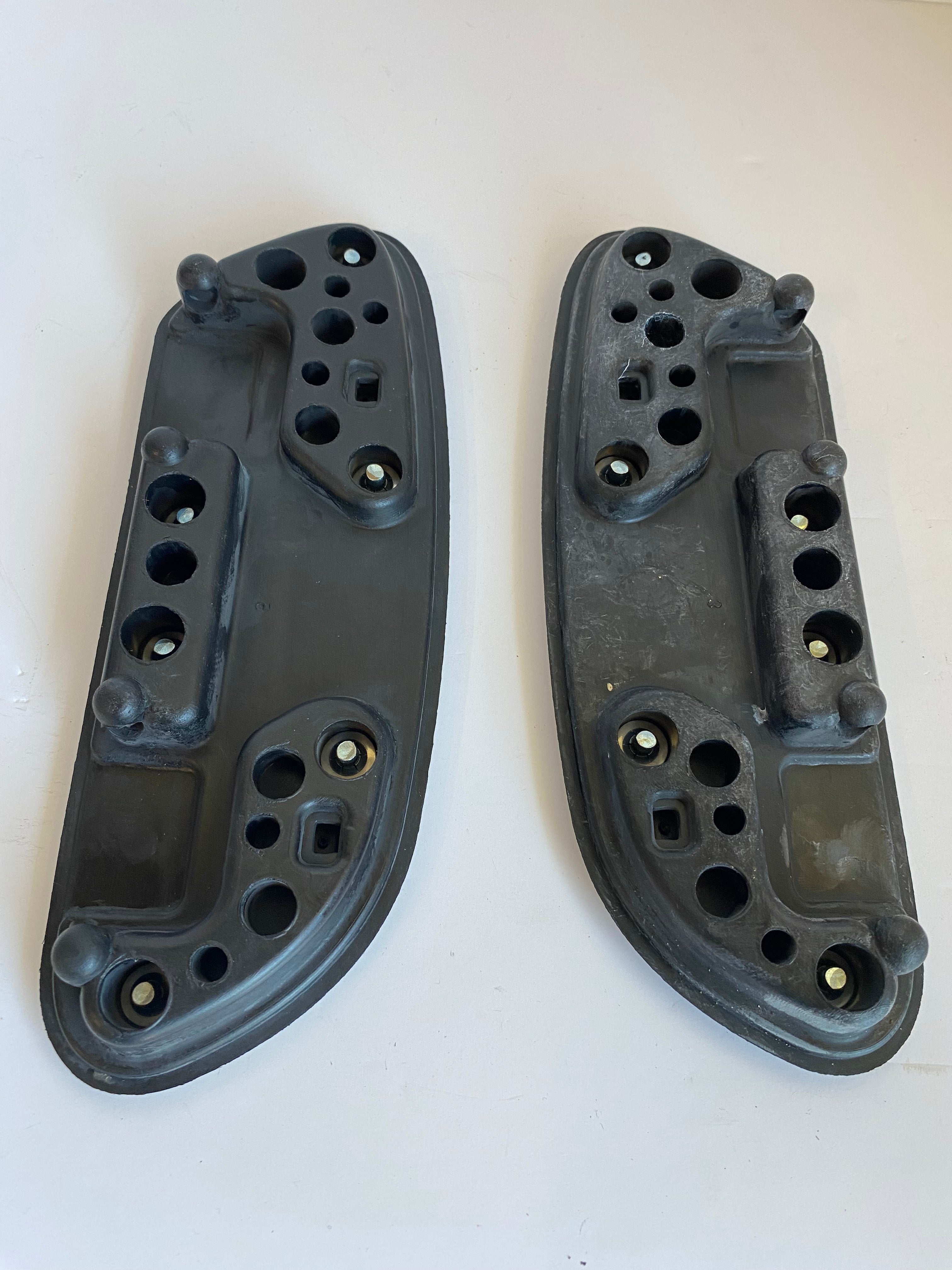 Jeu 2 inserts Streamliner marches pieds passager Harley Davidson REF 50420-05