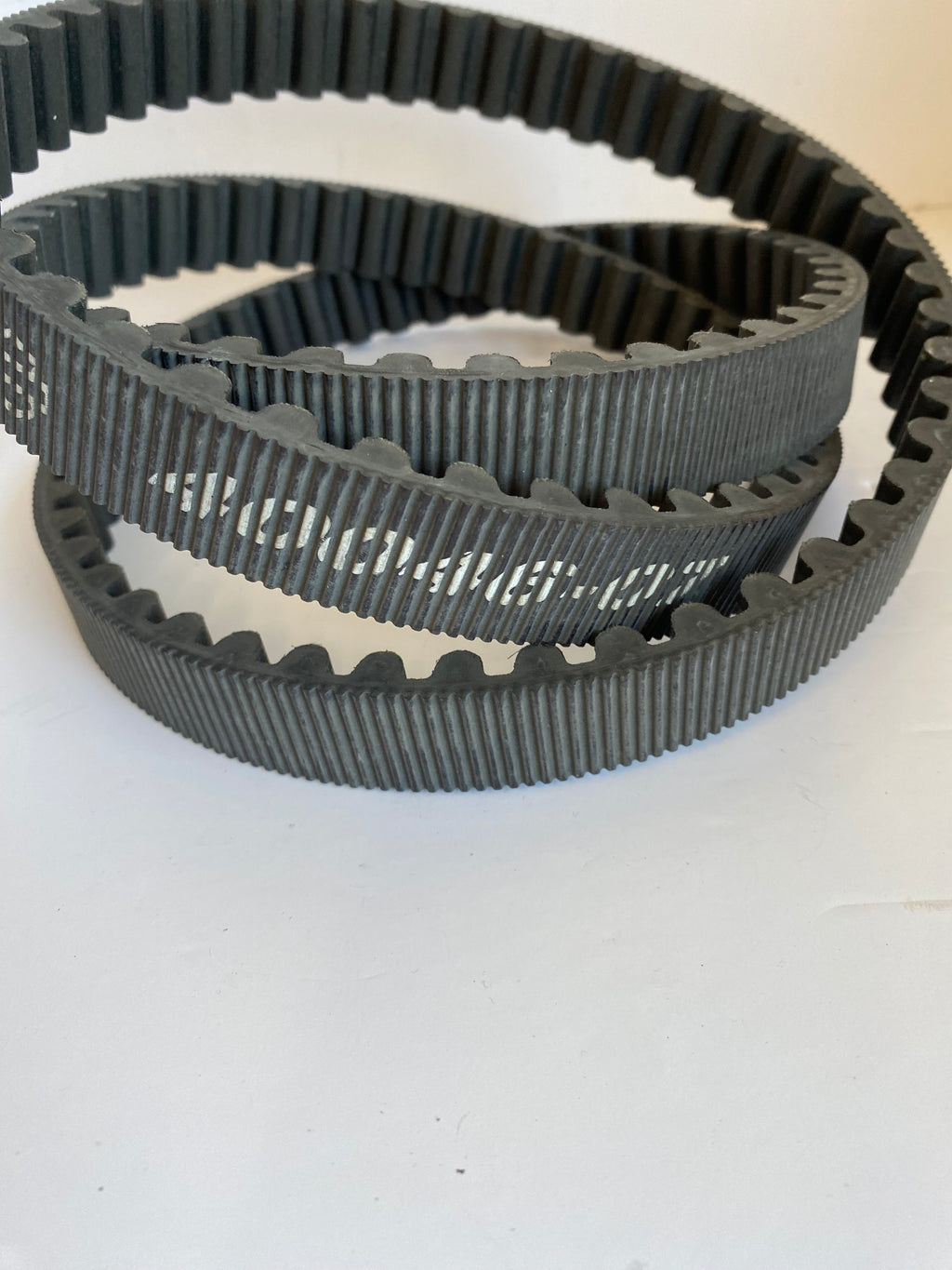 Courroie de transmission secondaire 131 dents Dyna Harley Davidson REF OEM 40046-07