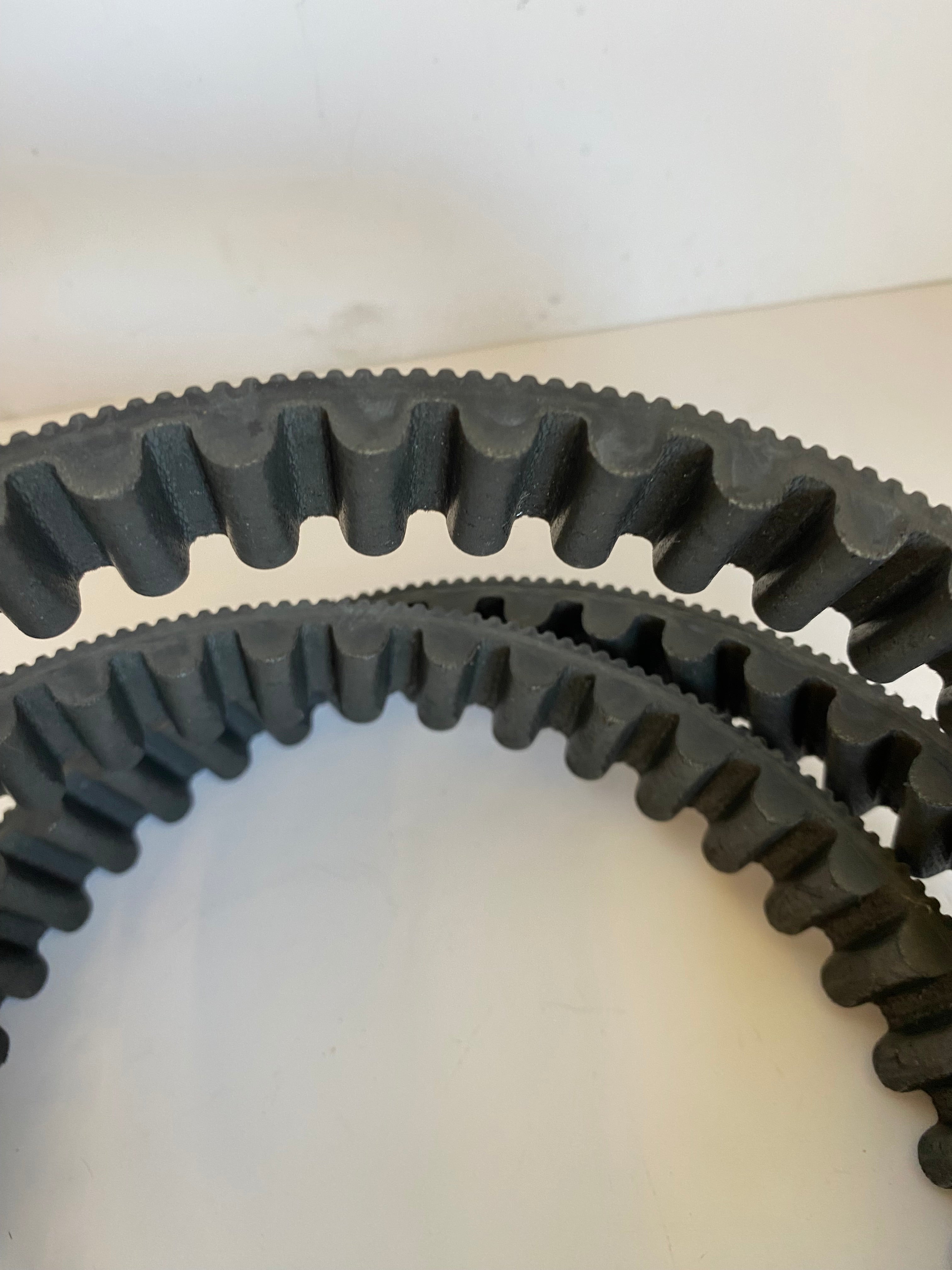 Courroie de transmission secondaire 131 dents Dyna Harley Davidson REF OEM 40046-07