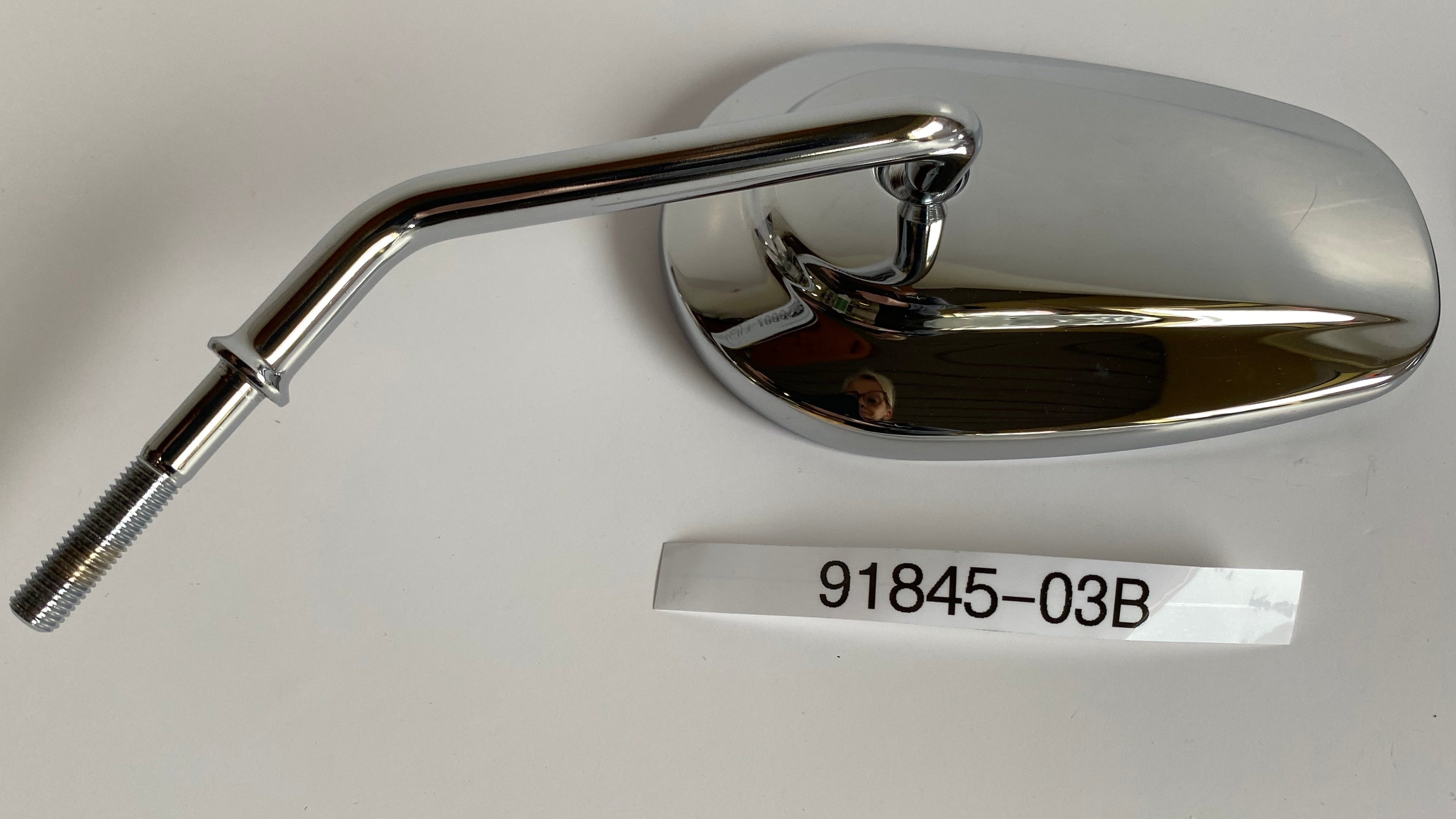 Jeu de rétroviseurs chromés courts Harley Davidson REF OEM 91845-03B / 91840-03B