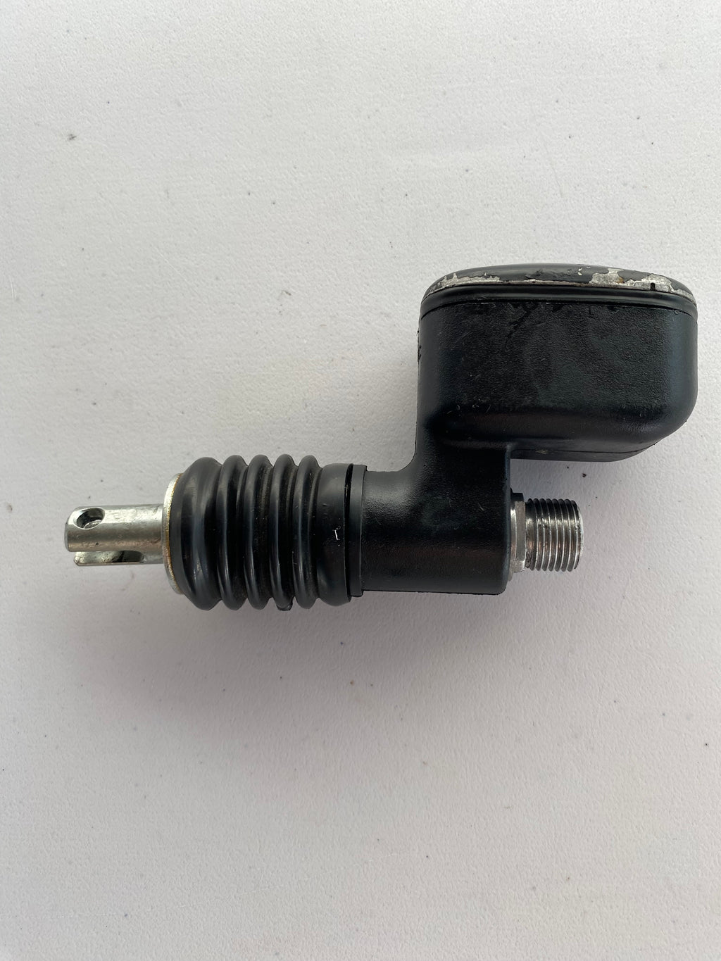 Maitre cylindre de freins arrière Harley Davidson REF OEM : 41767-05E